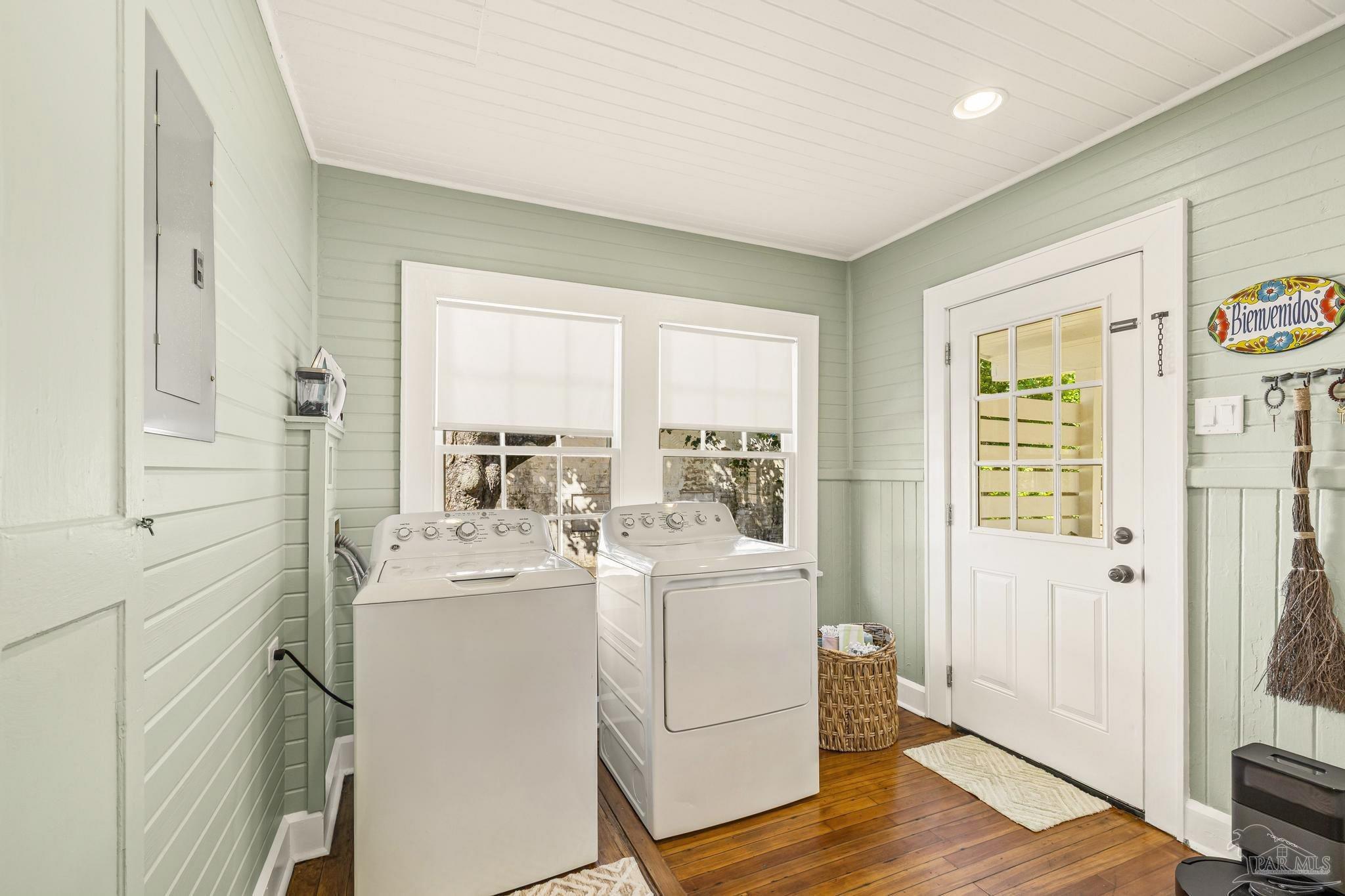 724 N K St, Pensacola