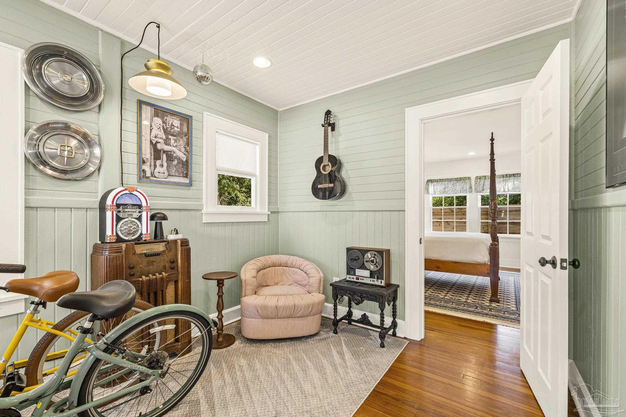 724 N K St, Pensacola