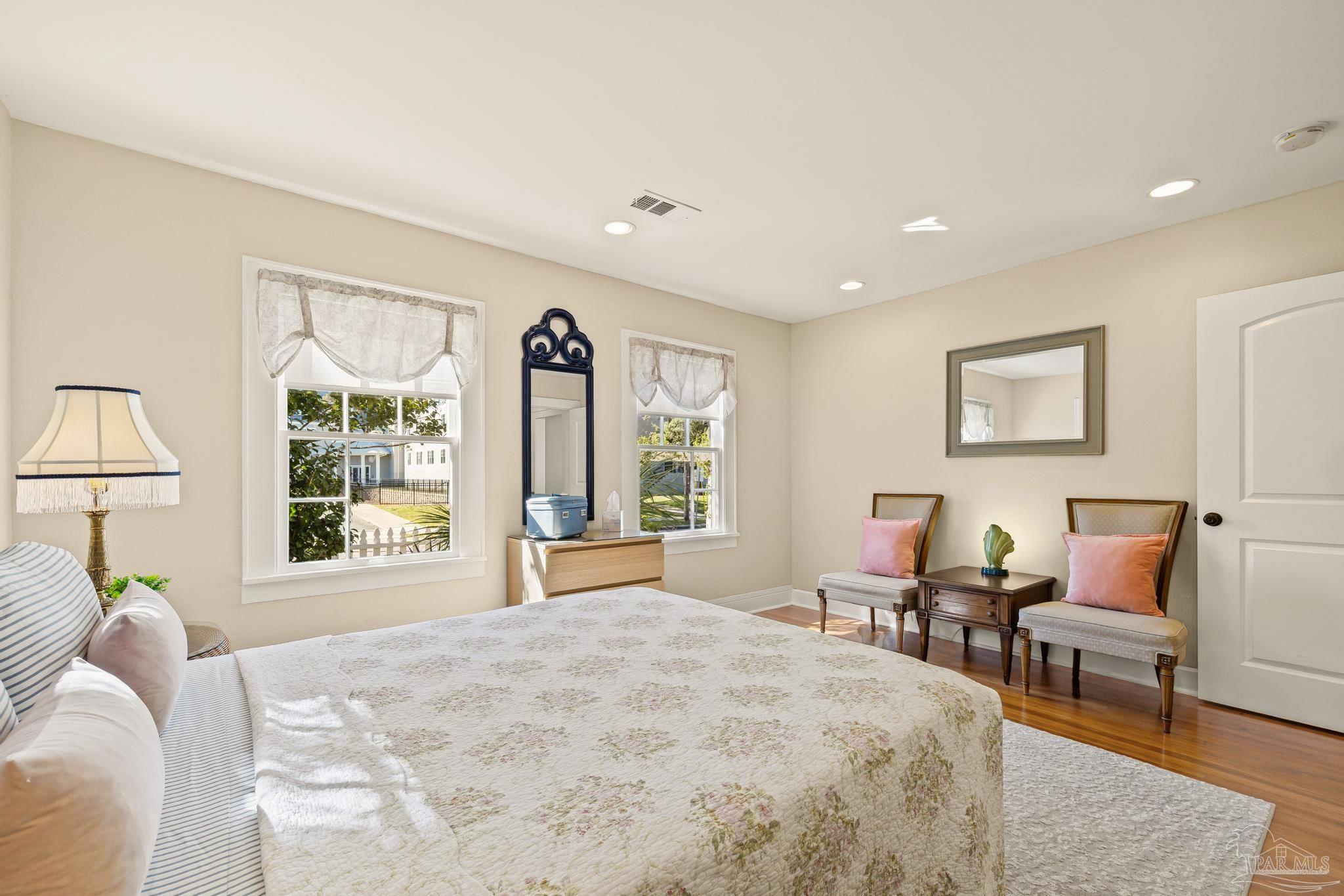 724 N K St, Pensacola