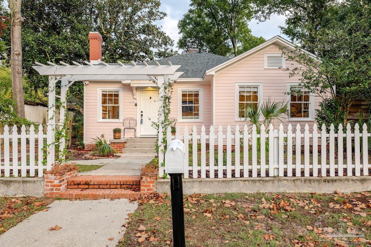 724 N K St, Pensacola