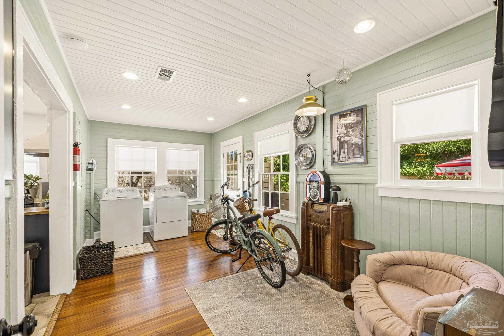 724 N K St, Pensacola