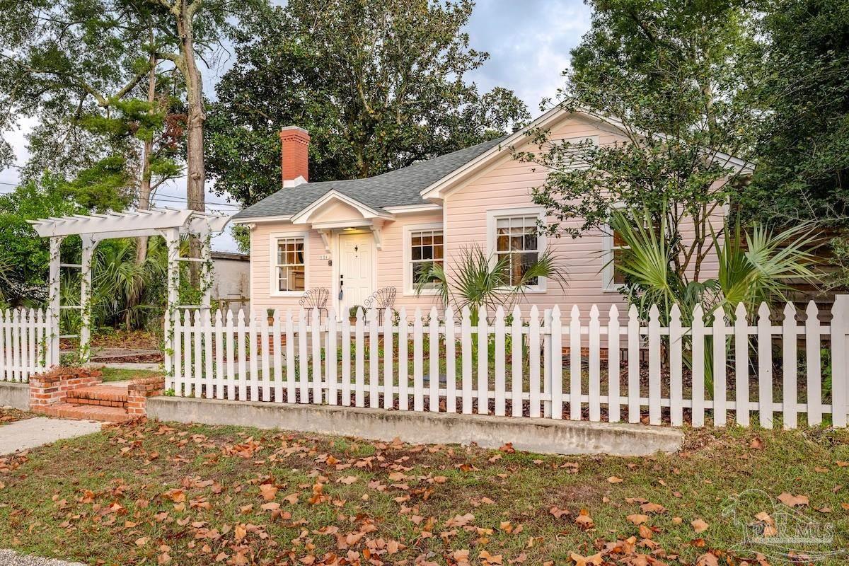 724 N K St, Pensacola