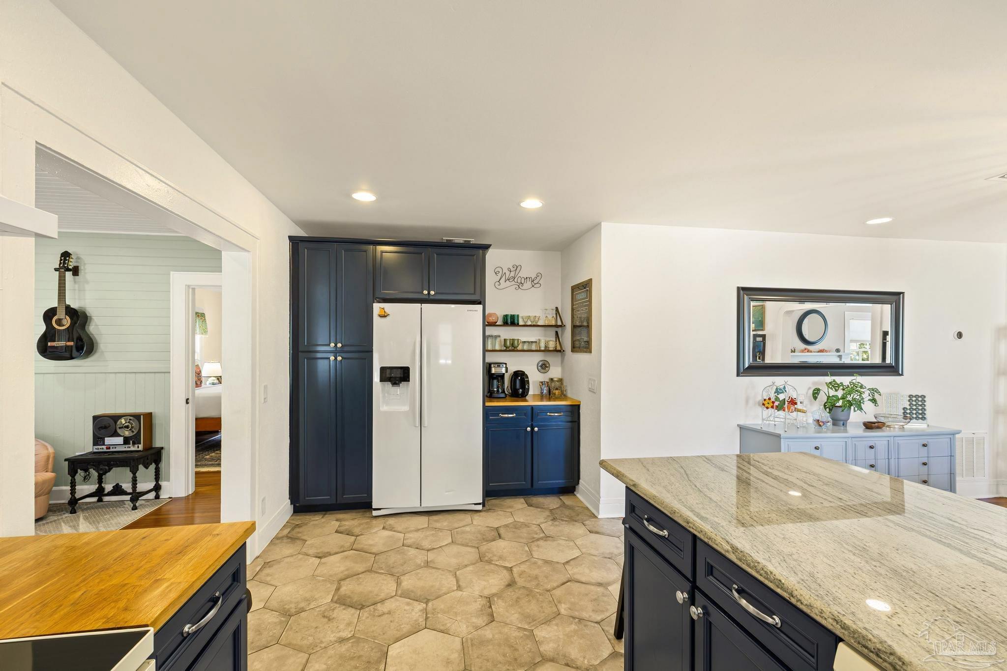 724 N K St, Pensacola