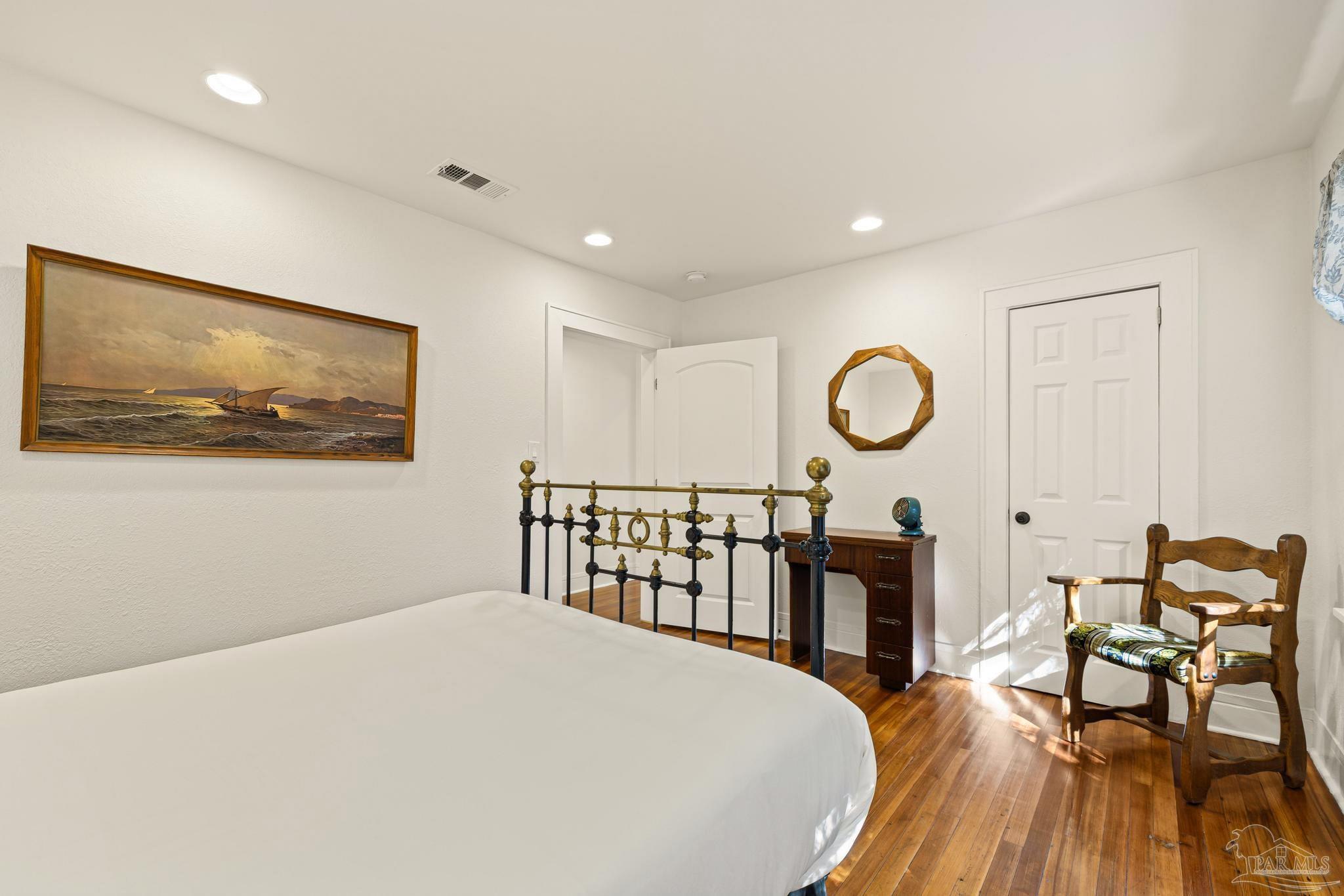 724 N K St, Pensacola