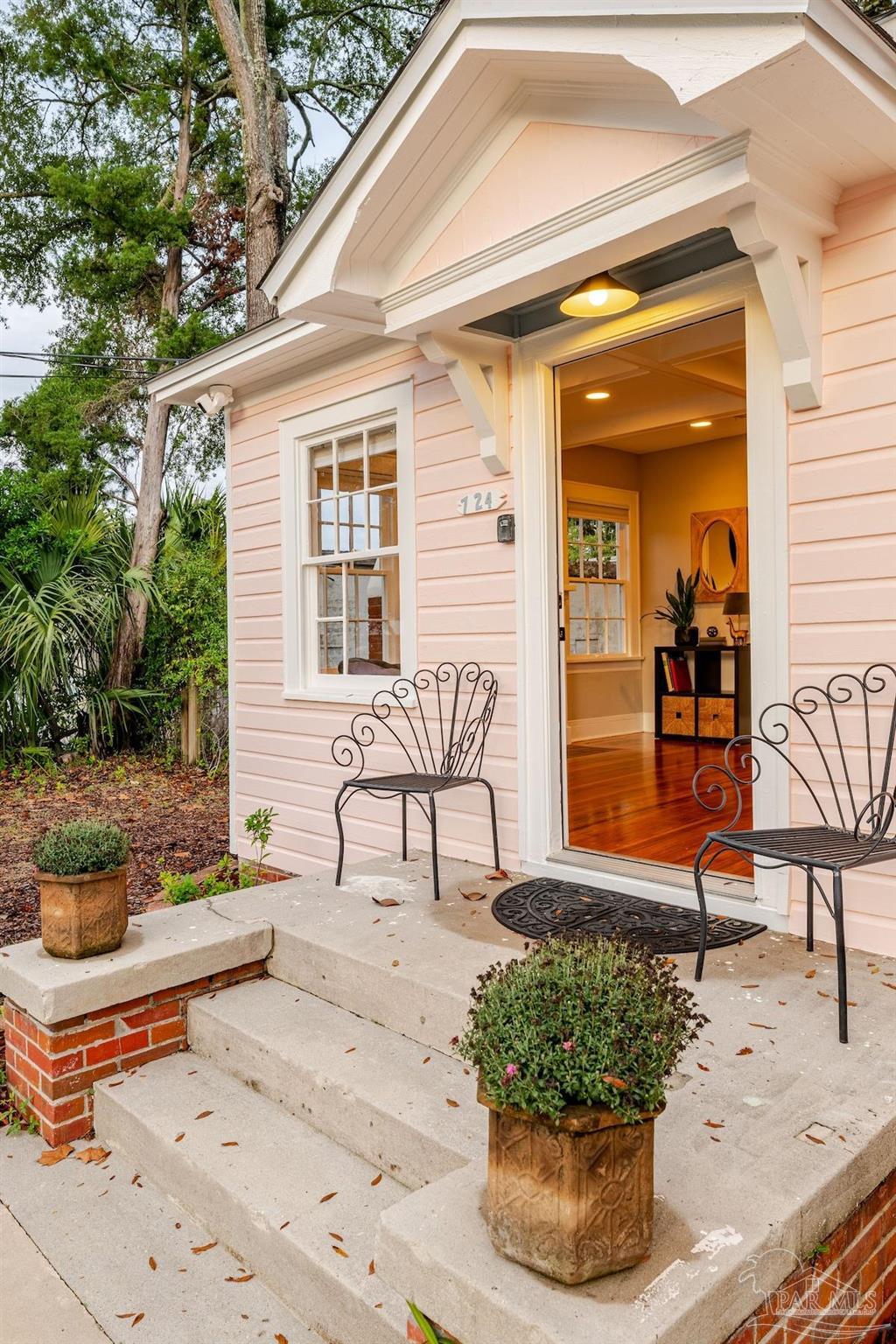 724 N K St, Pensacola