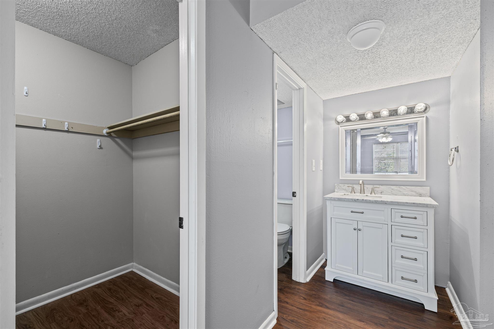 1200 Shoreline Dr # 312