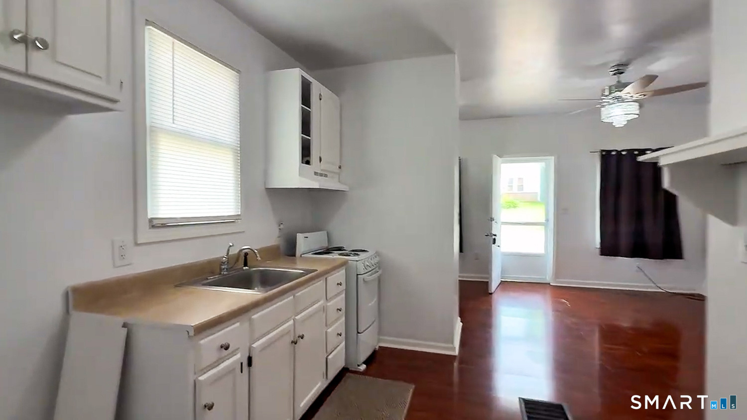 385 Putnam Pike