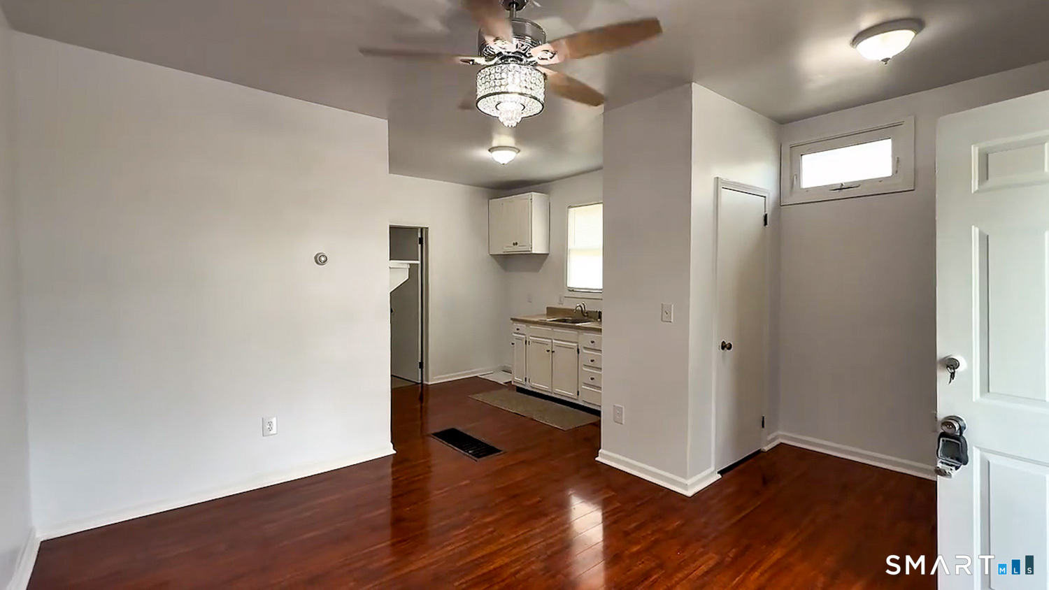 385 Putnam Pike