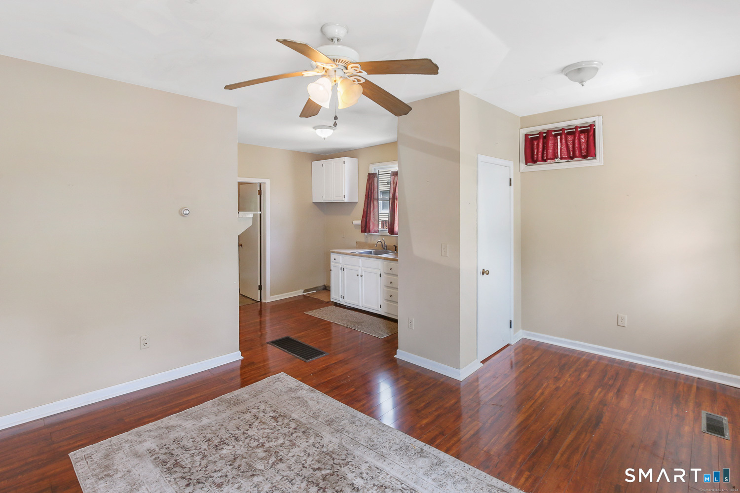 385 Putnam Pike