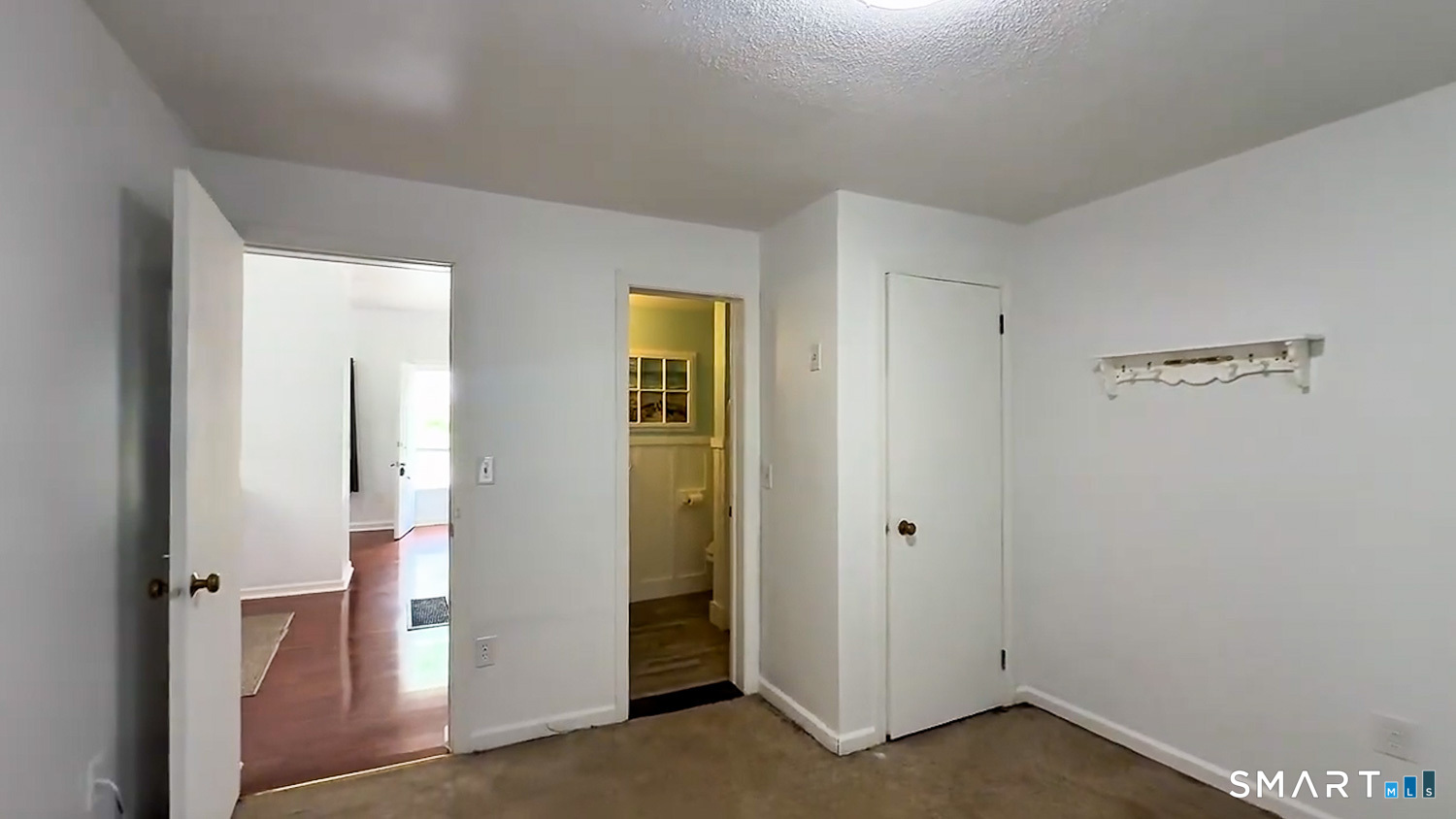 385 Putnam Pike