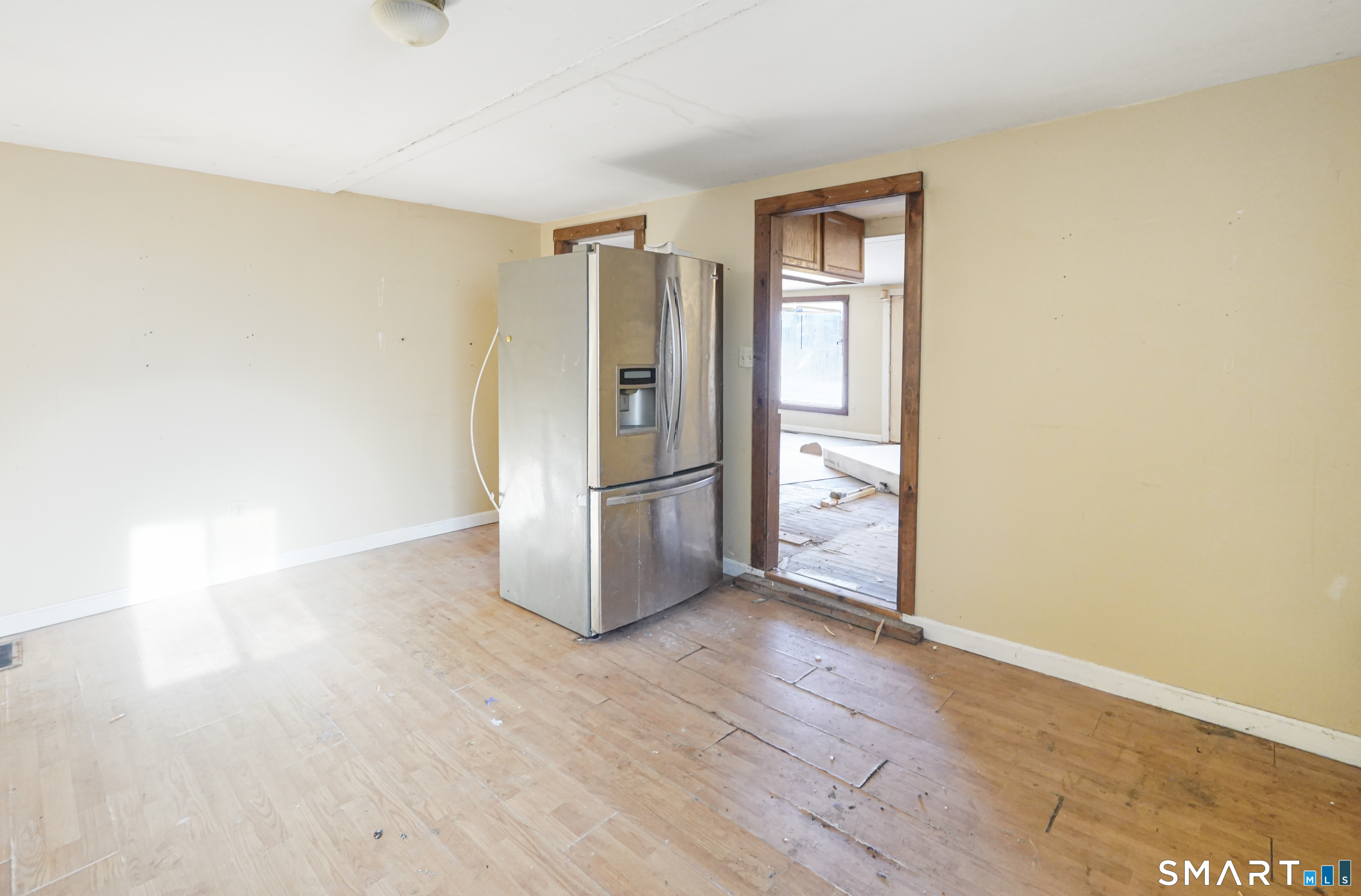 383 Putnam Pike