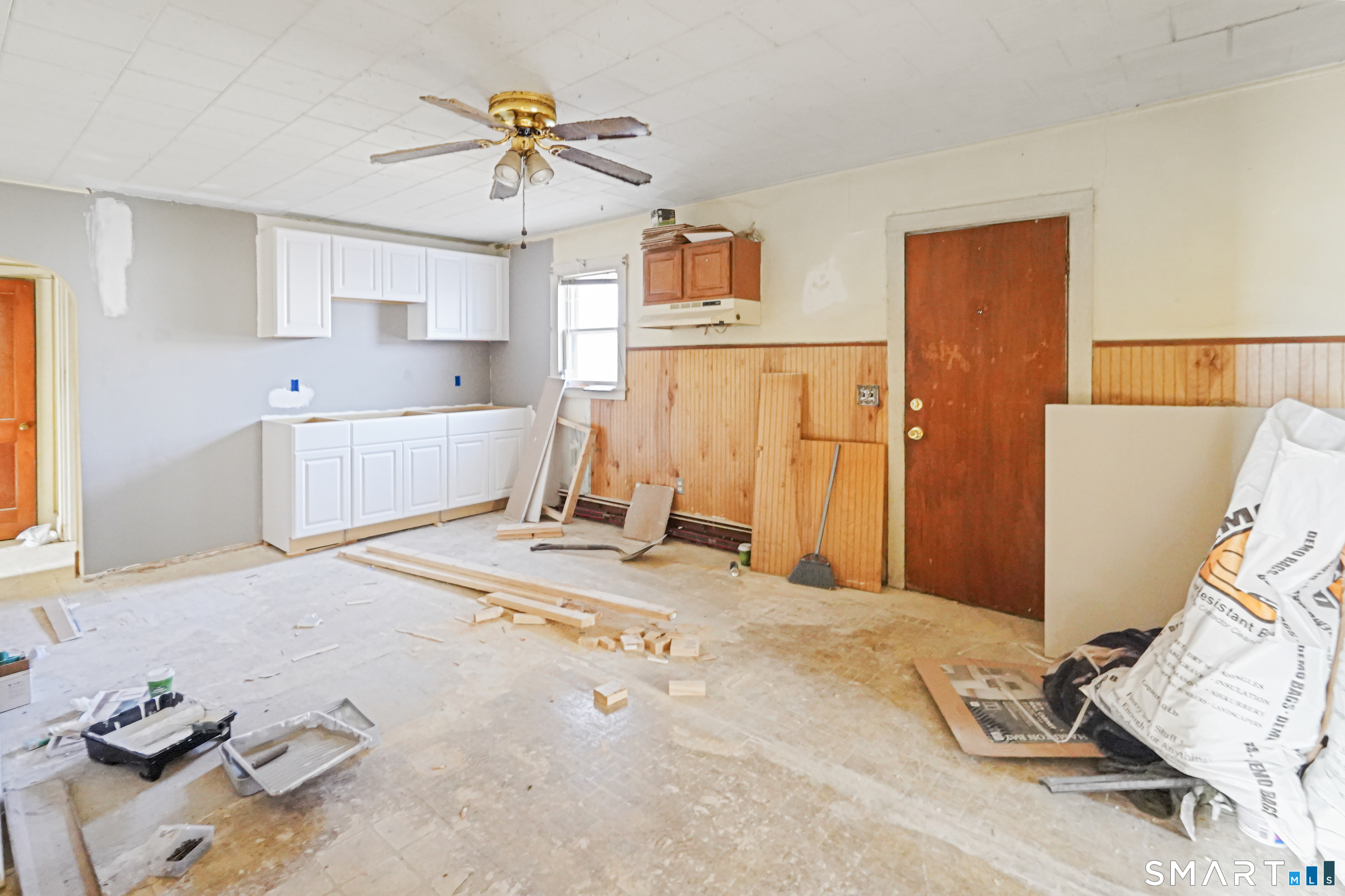 383 Putnam Pike