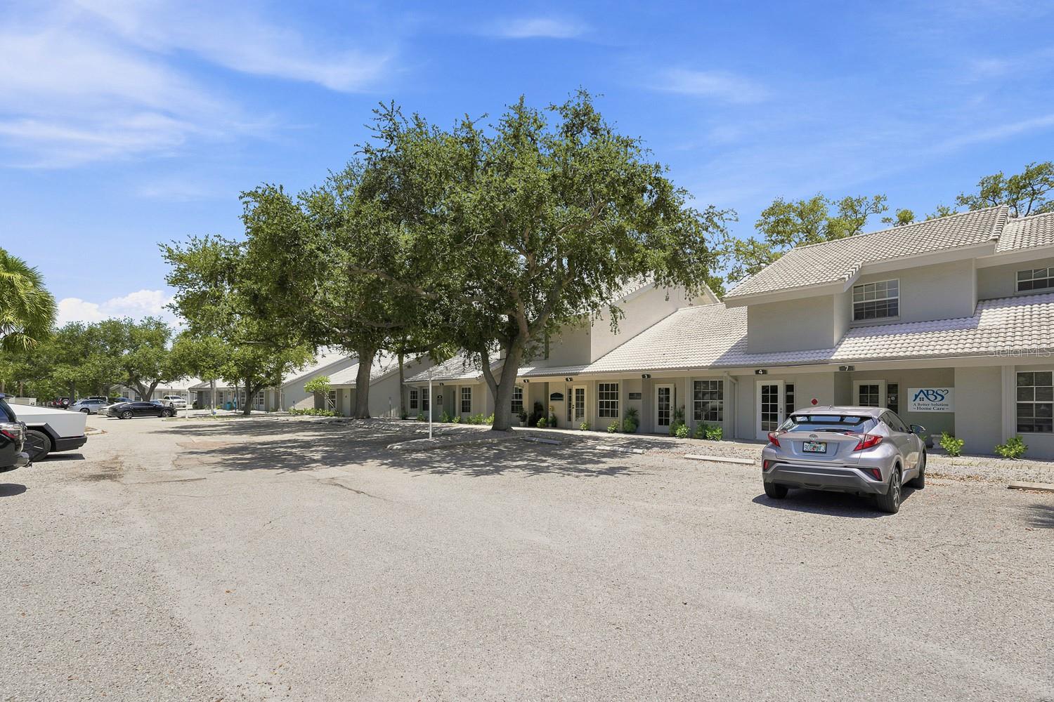 1515 TAMIAMI TRL S #2A