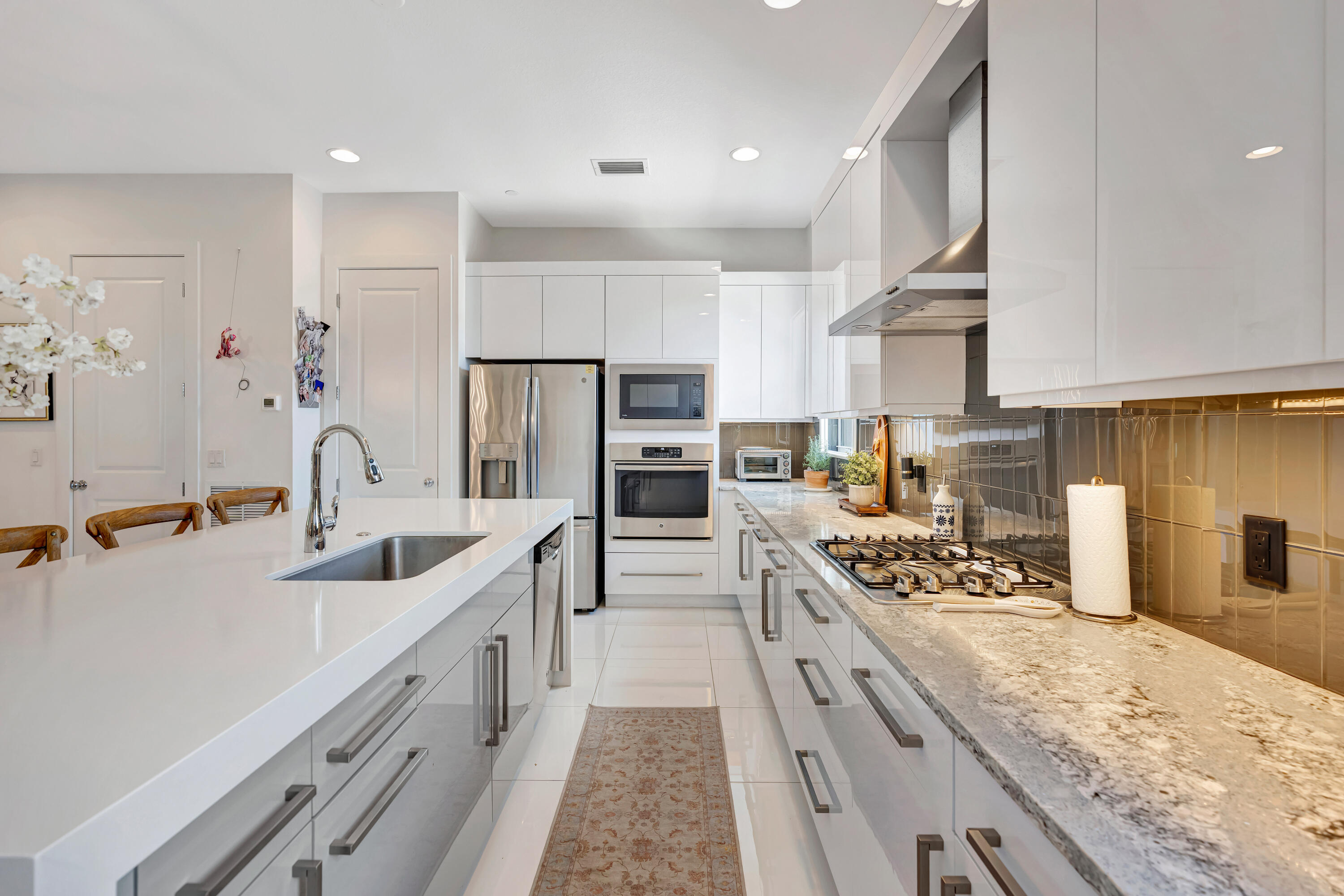 3024 Franklin Place