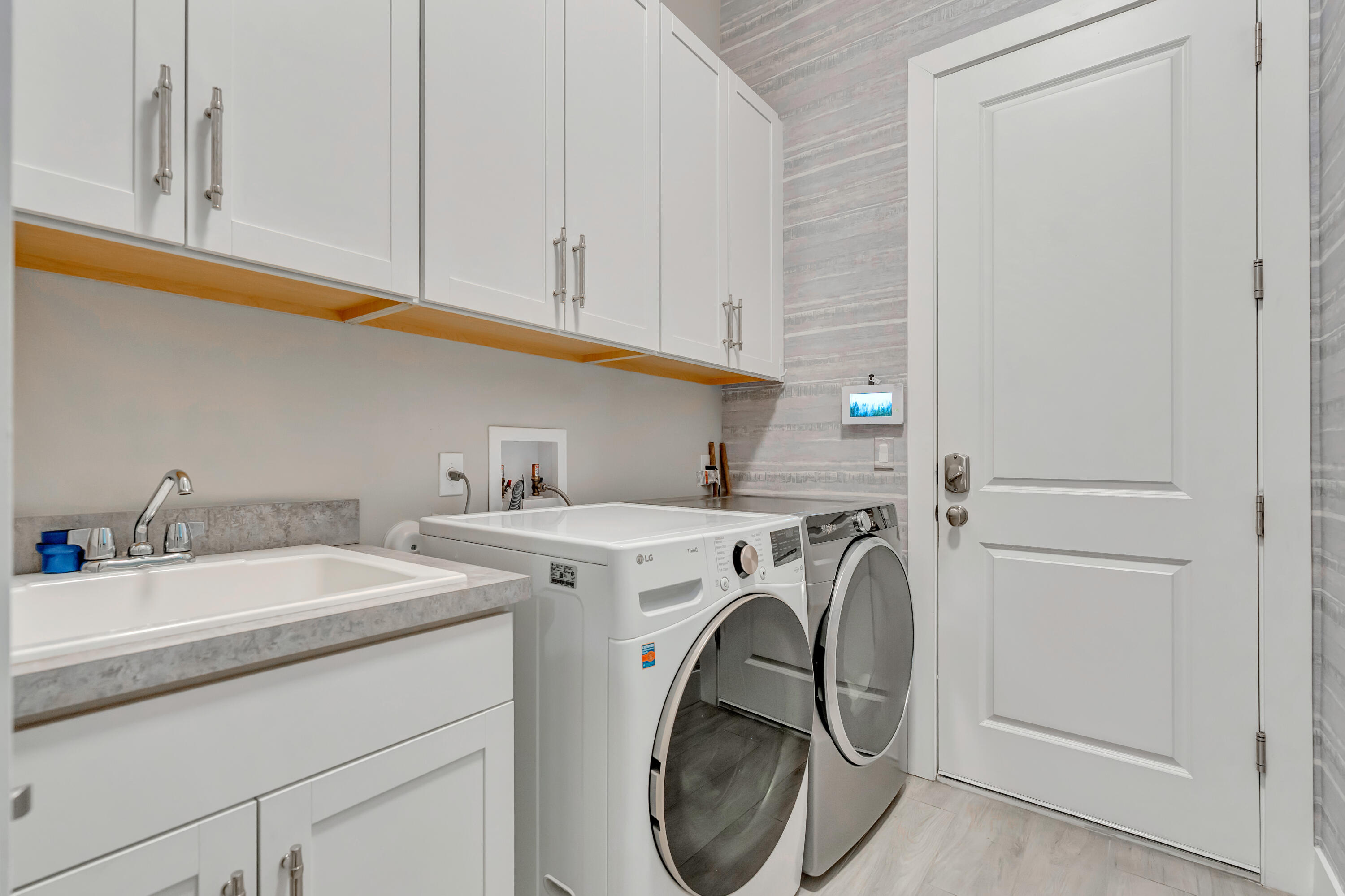 13726 Artisan Circle