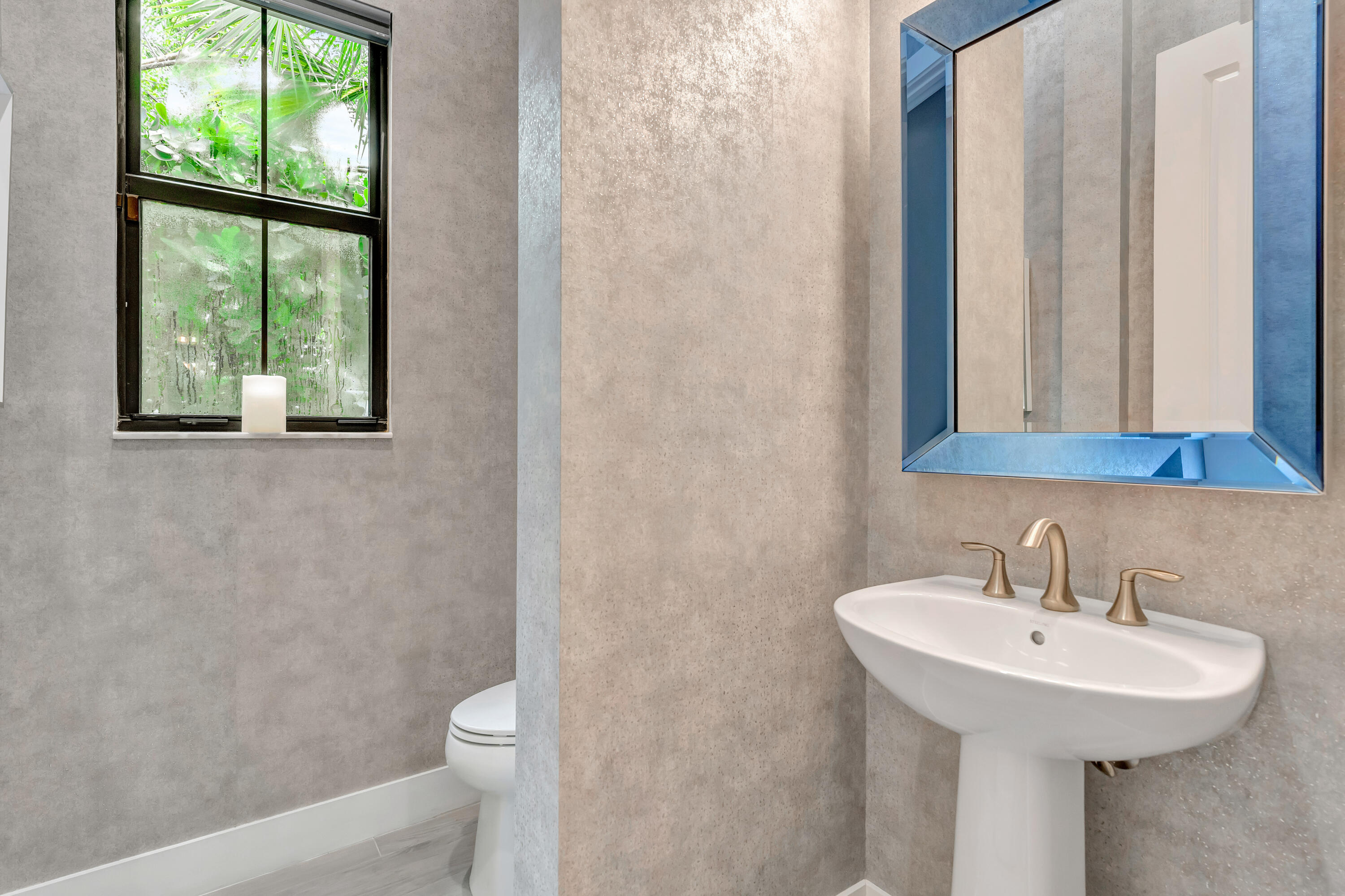 13726 Artisan Circle