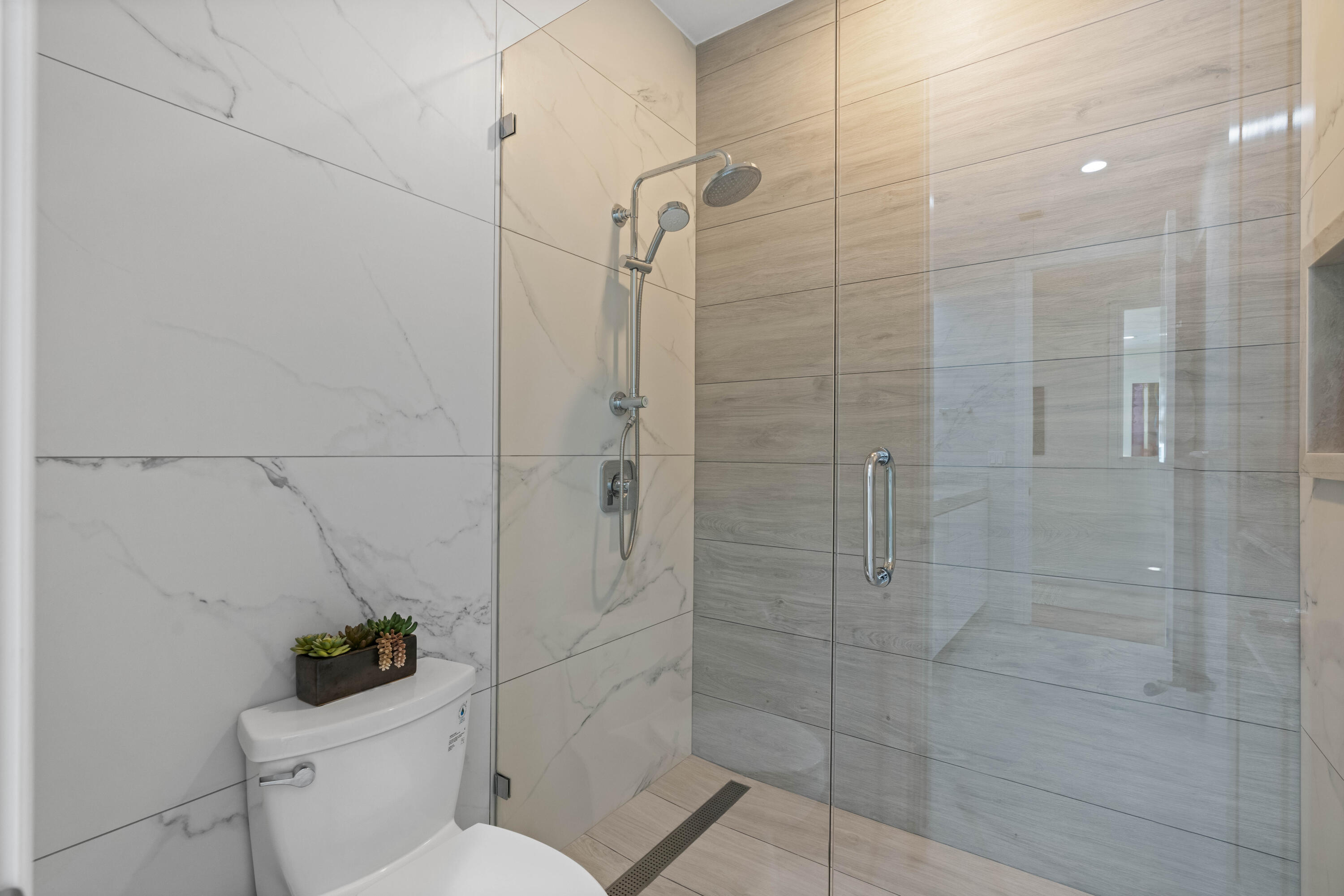 8208 SE Red Root Way