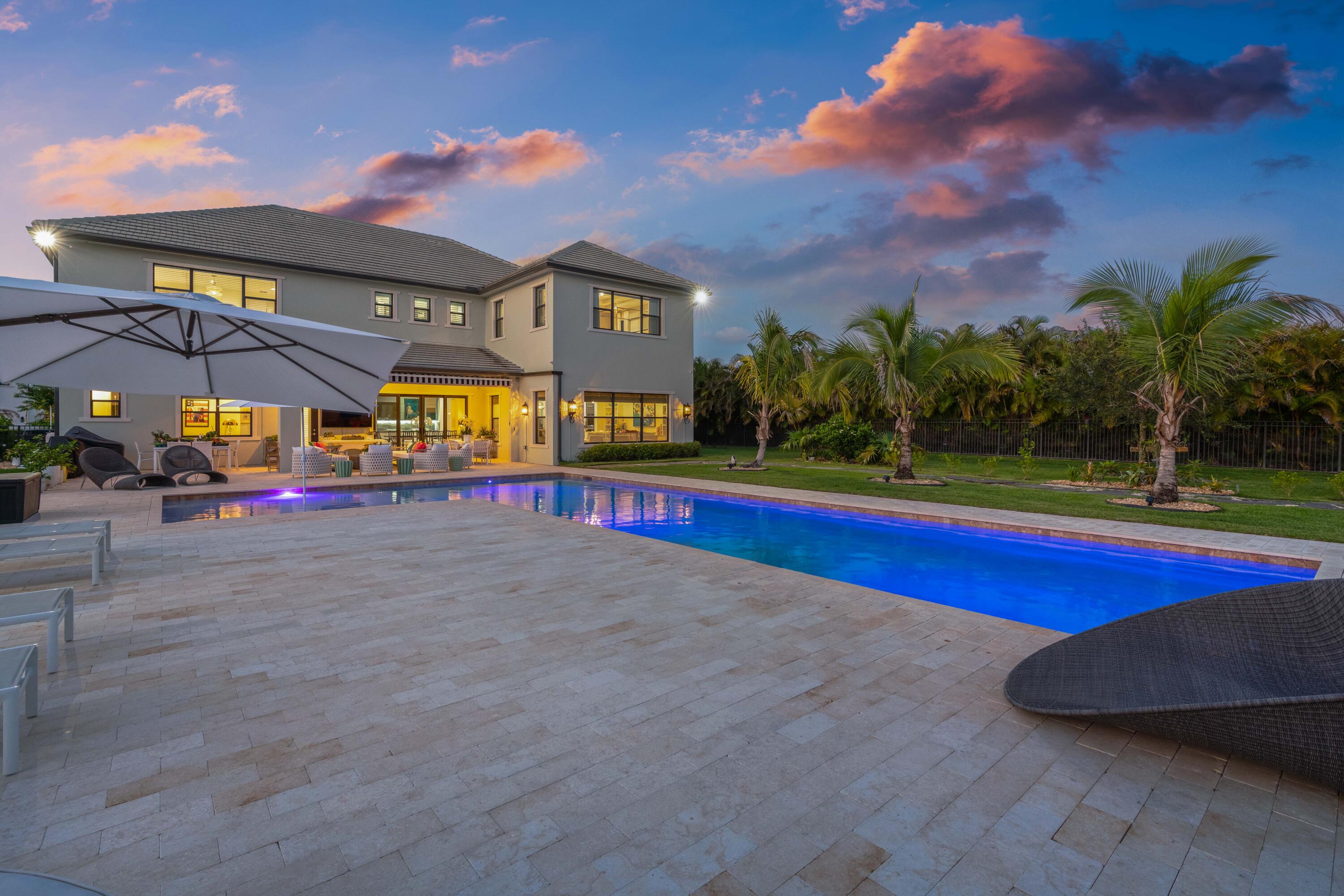 8208 SE Red Root Way