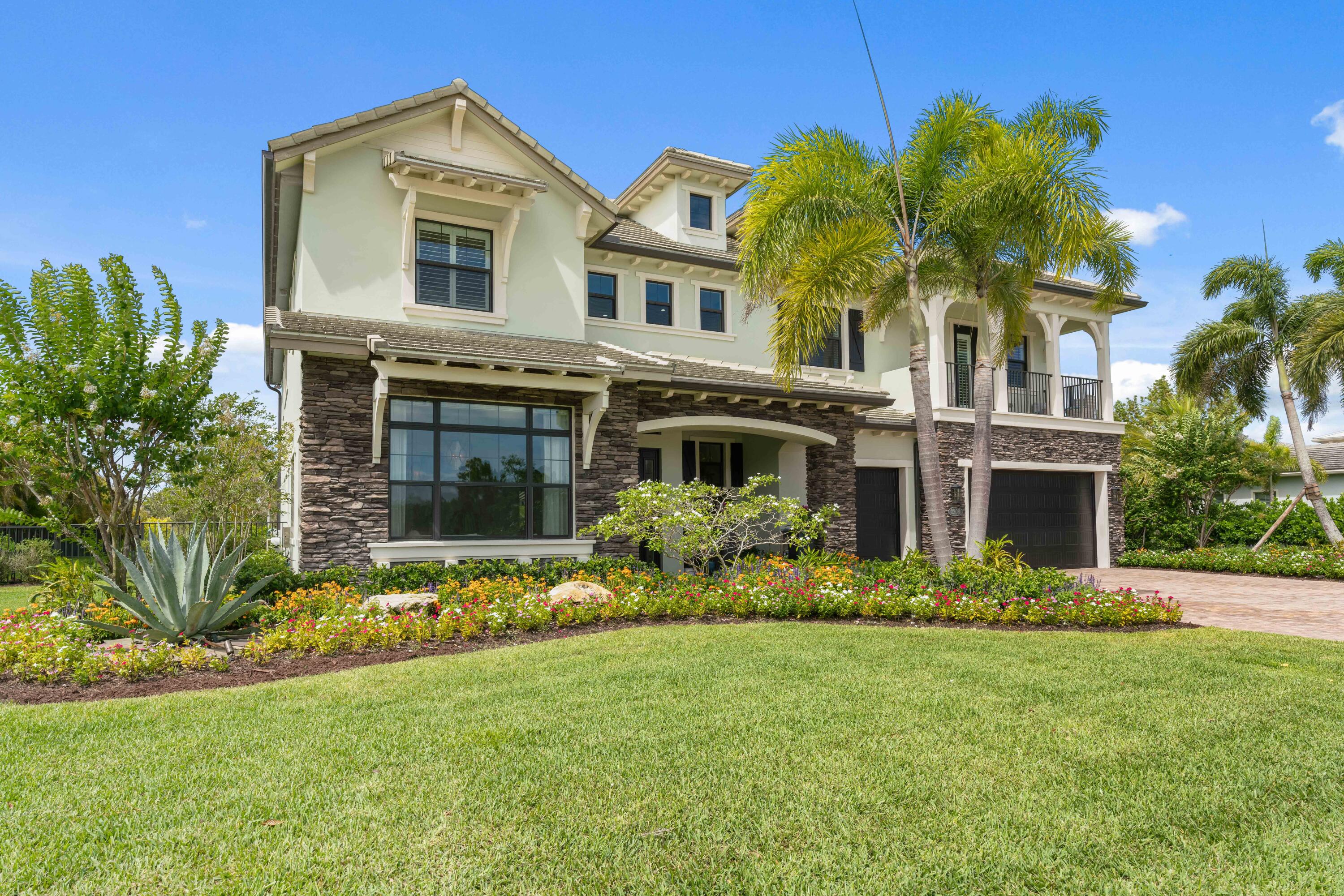 8208 SE Red Root Way