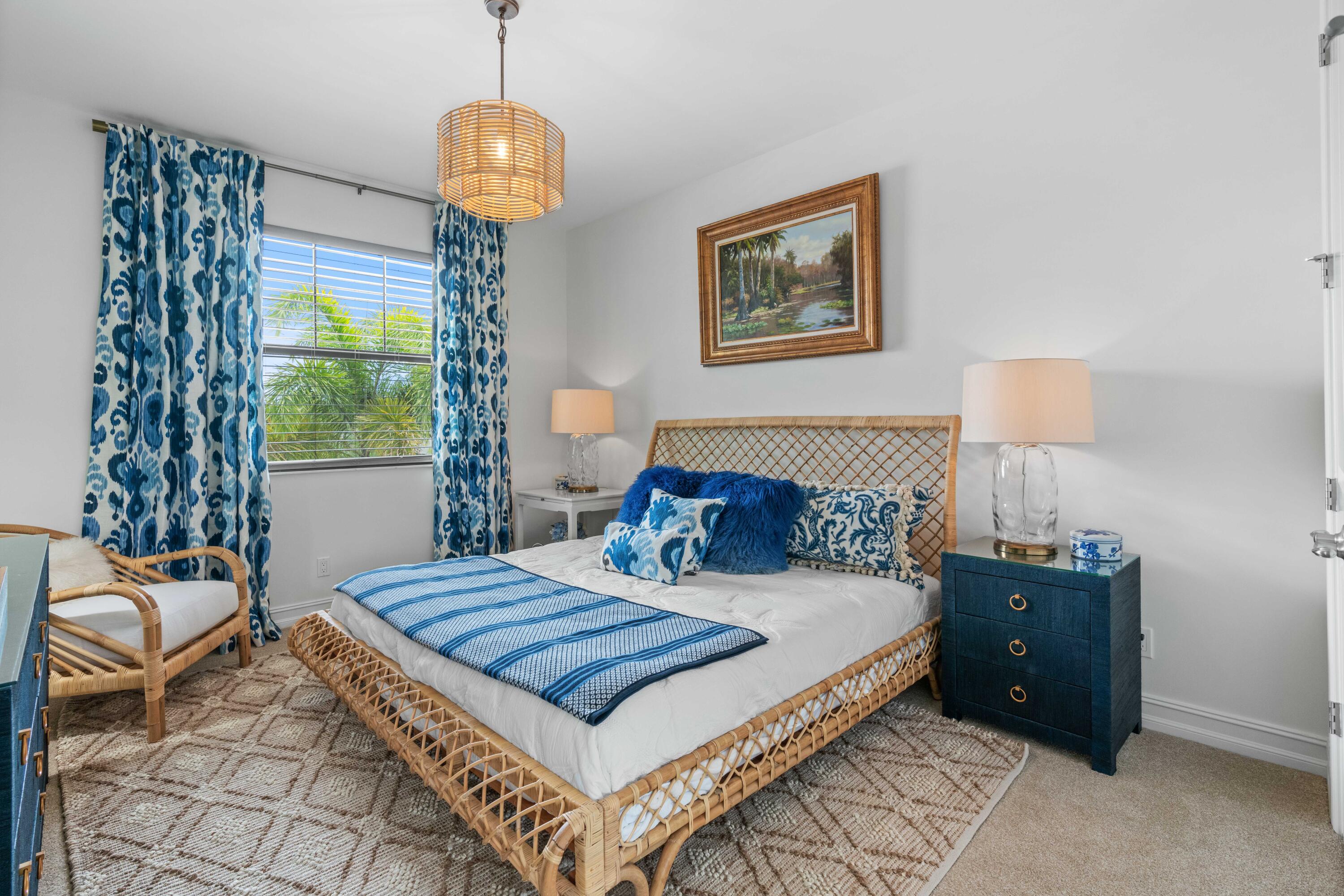 8208 SE Red Root Way