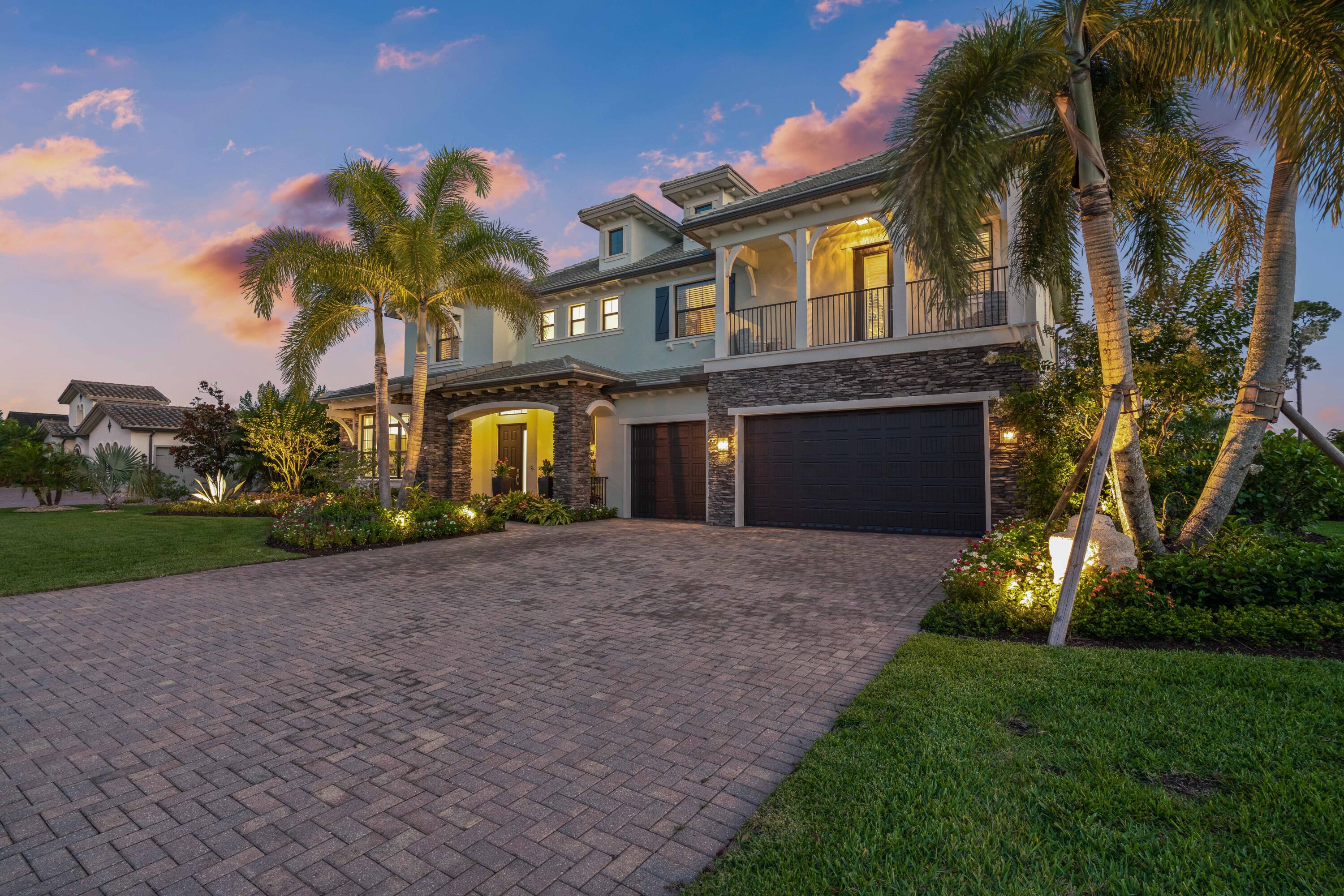 8208 SE Red Root Way