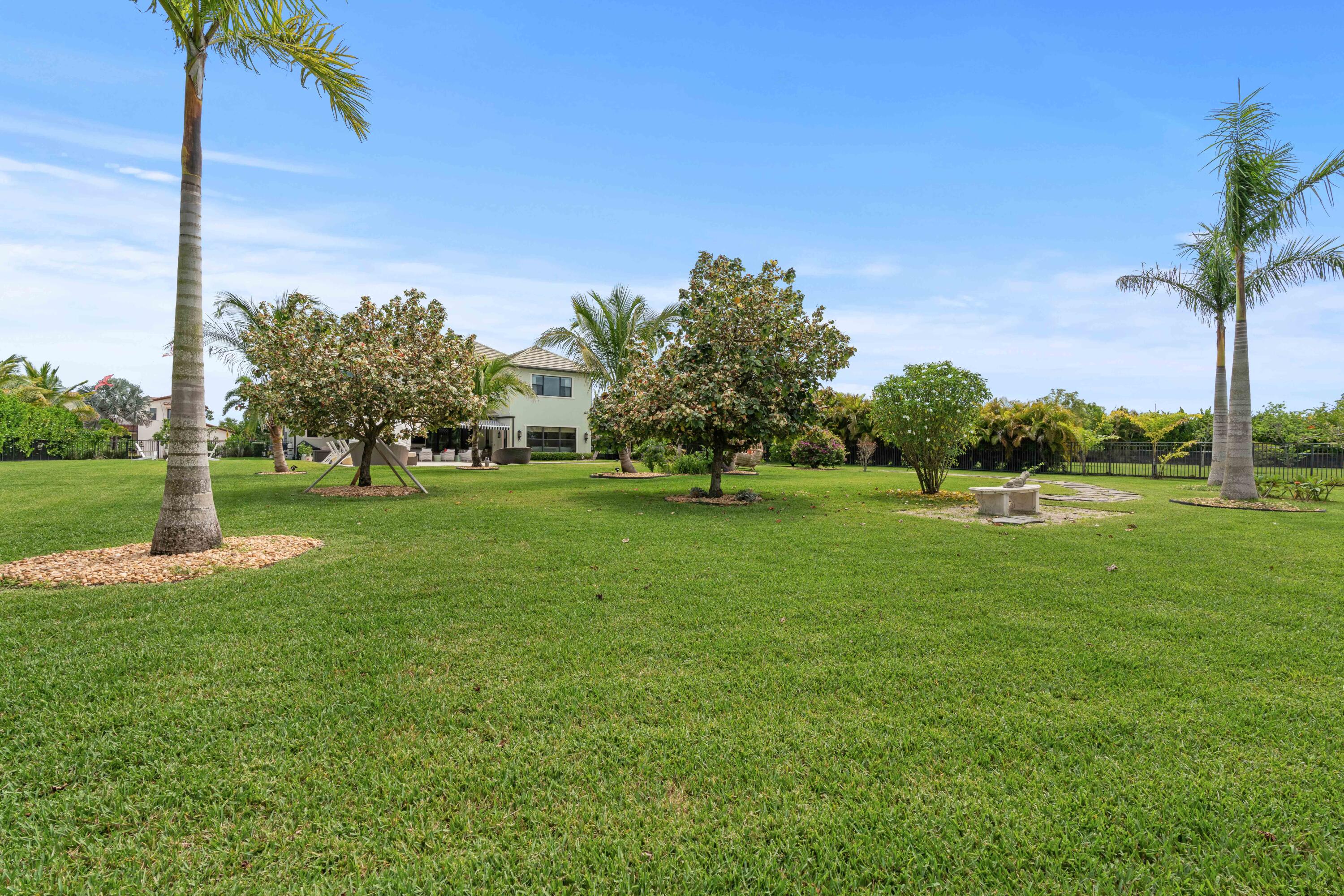 8208 SE Red Root Way