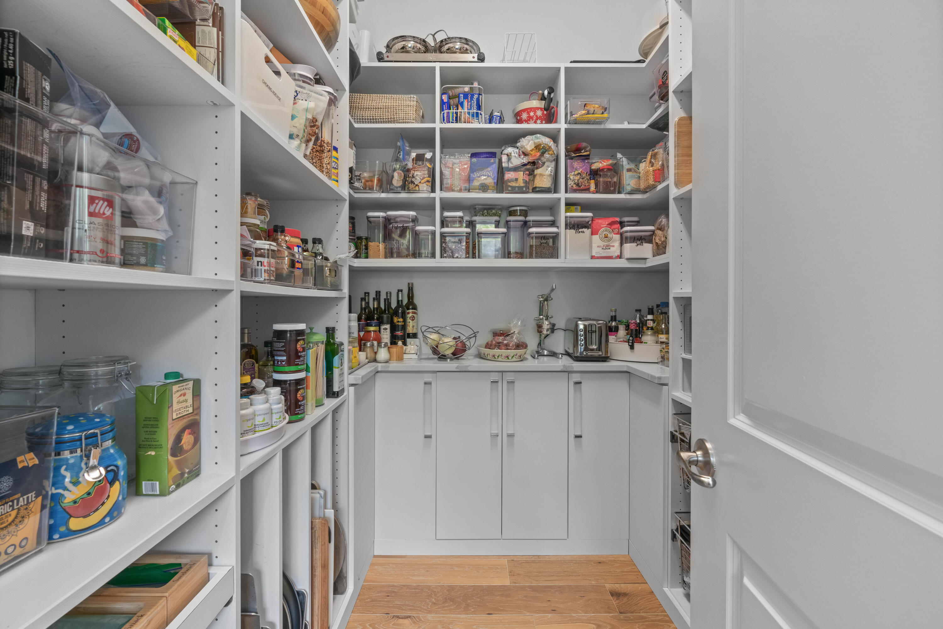 8208 SE Red Root Way