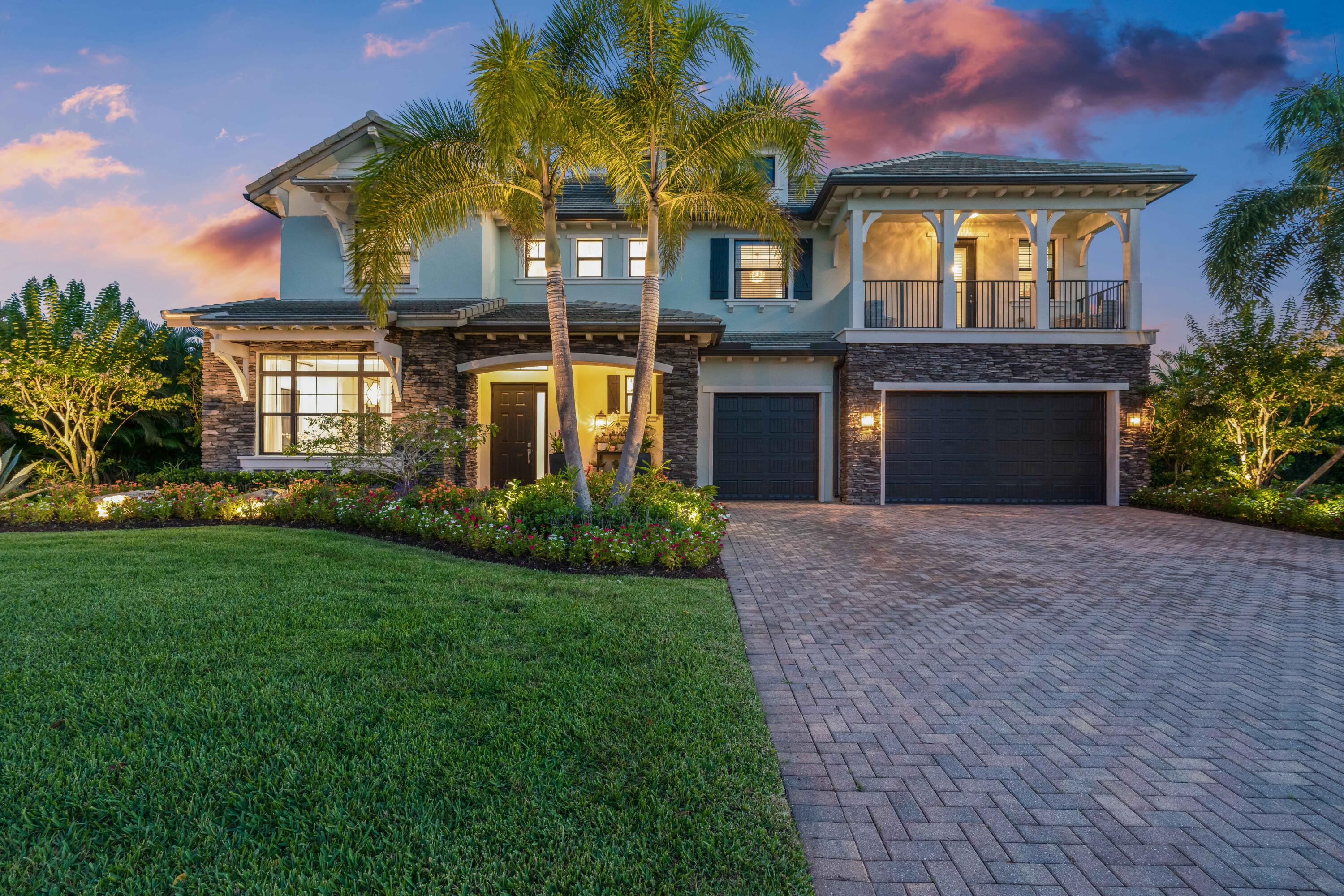 8208 SE Red Root Way