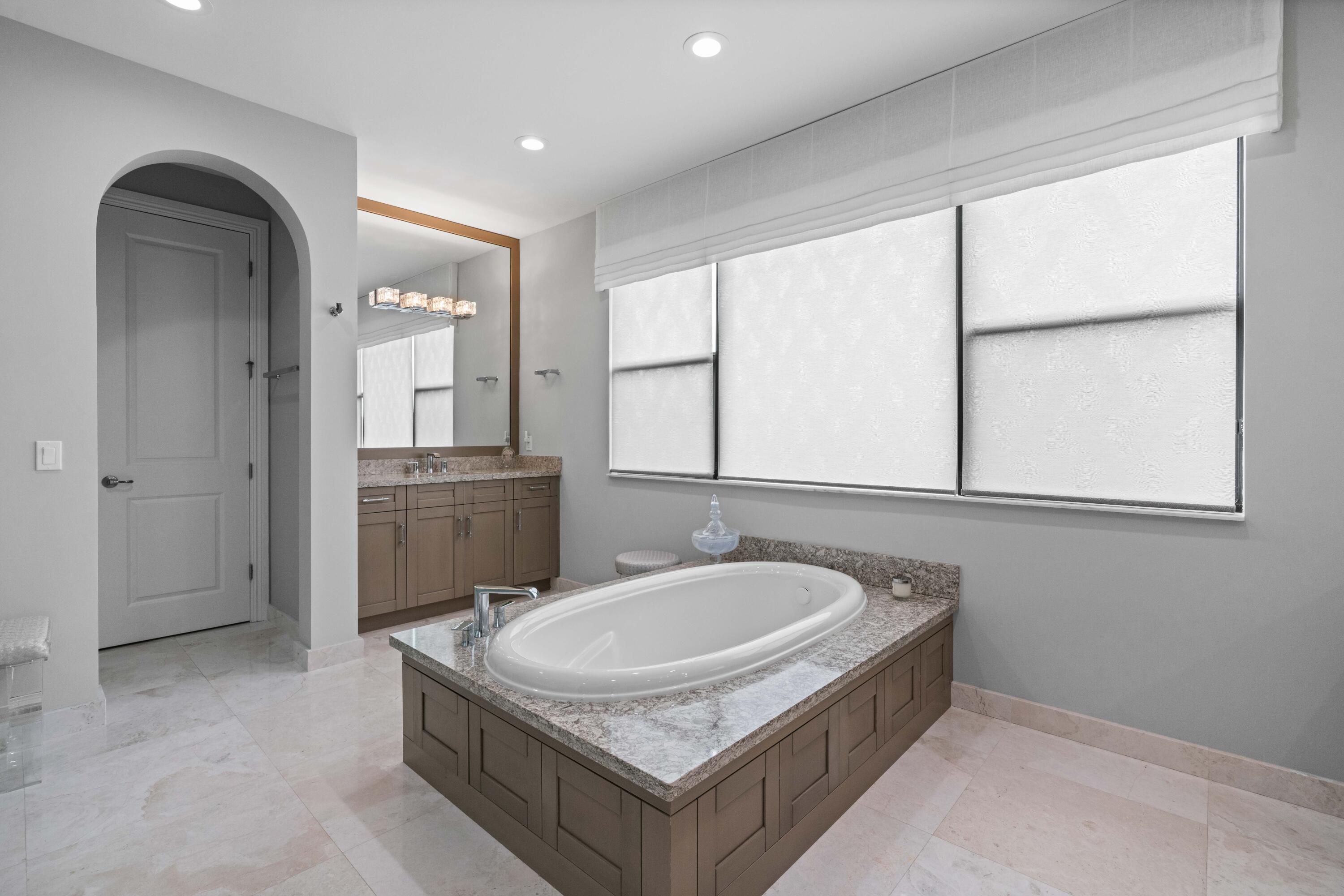 8208 SE Red Root Way