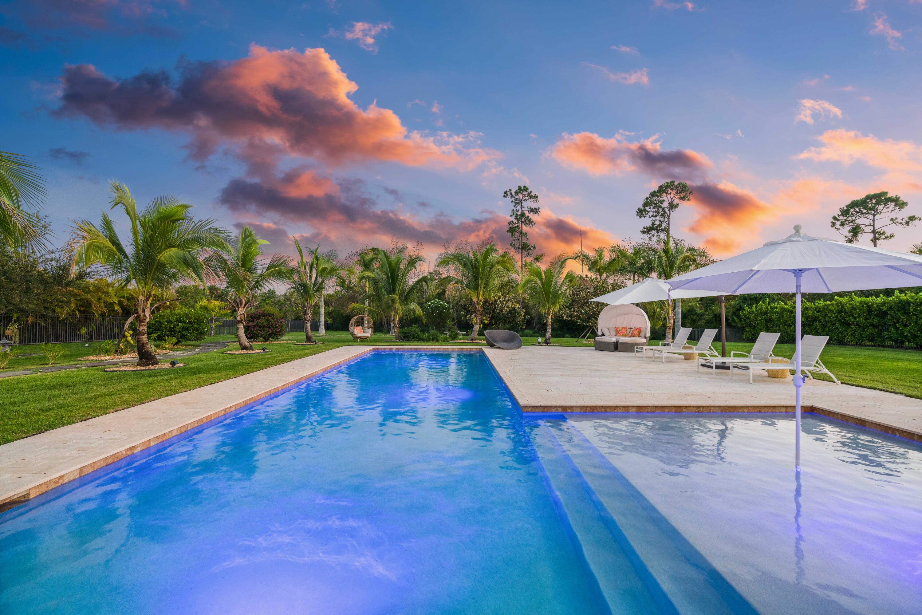 8208 SE Red Root Way