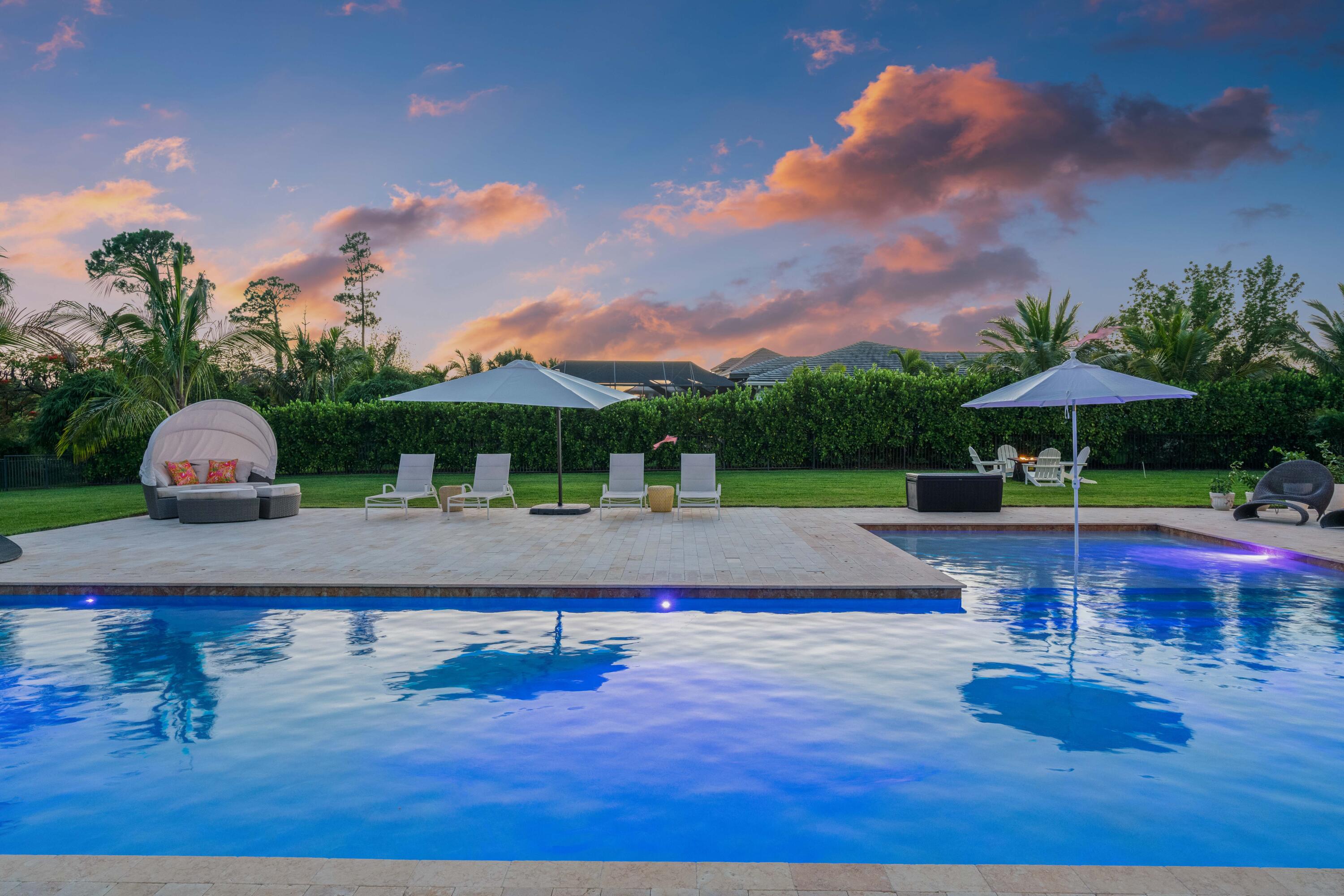 8208 SE Red Root Way