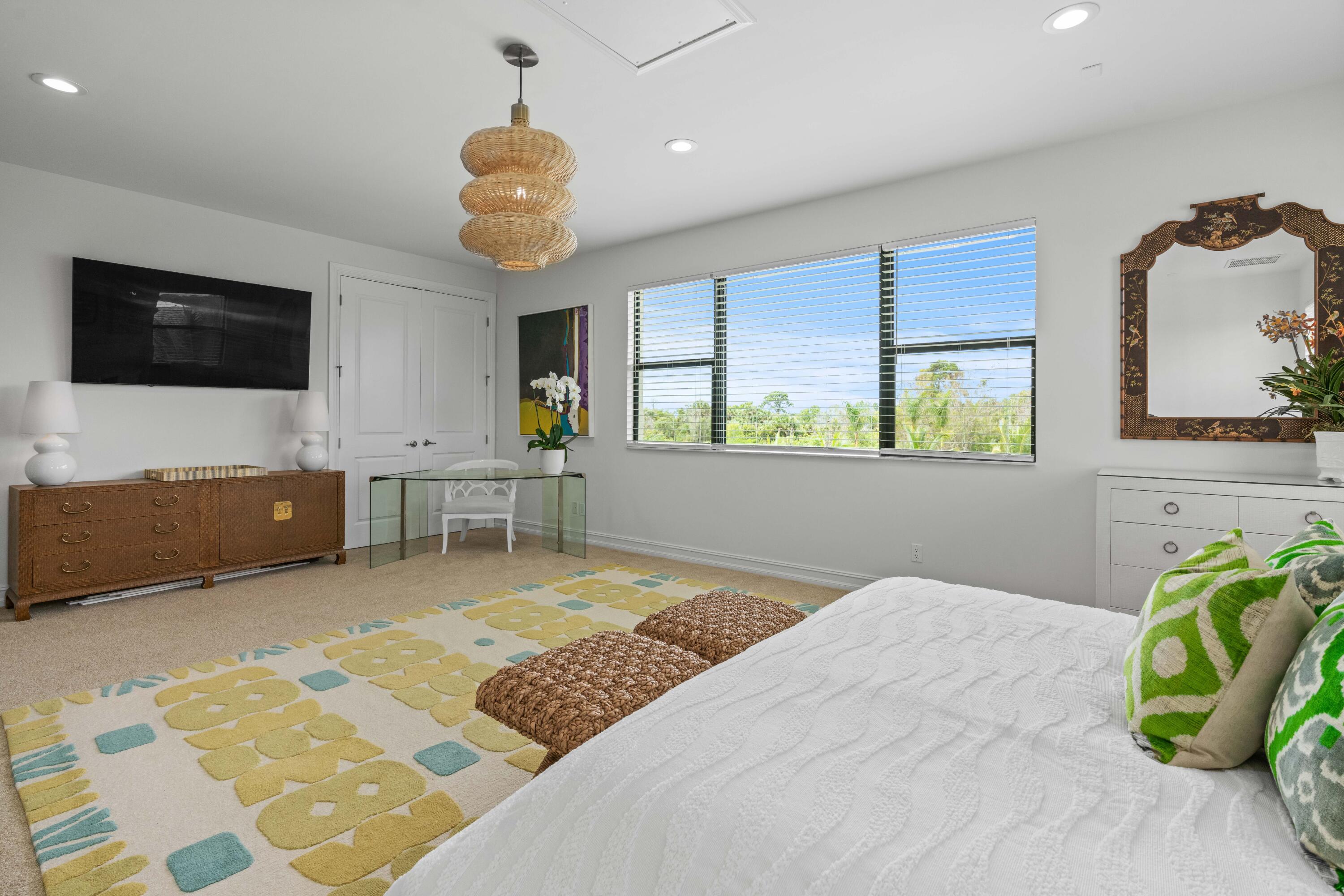 8208 SE Red Root Way