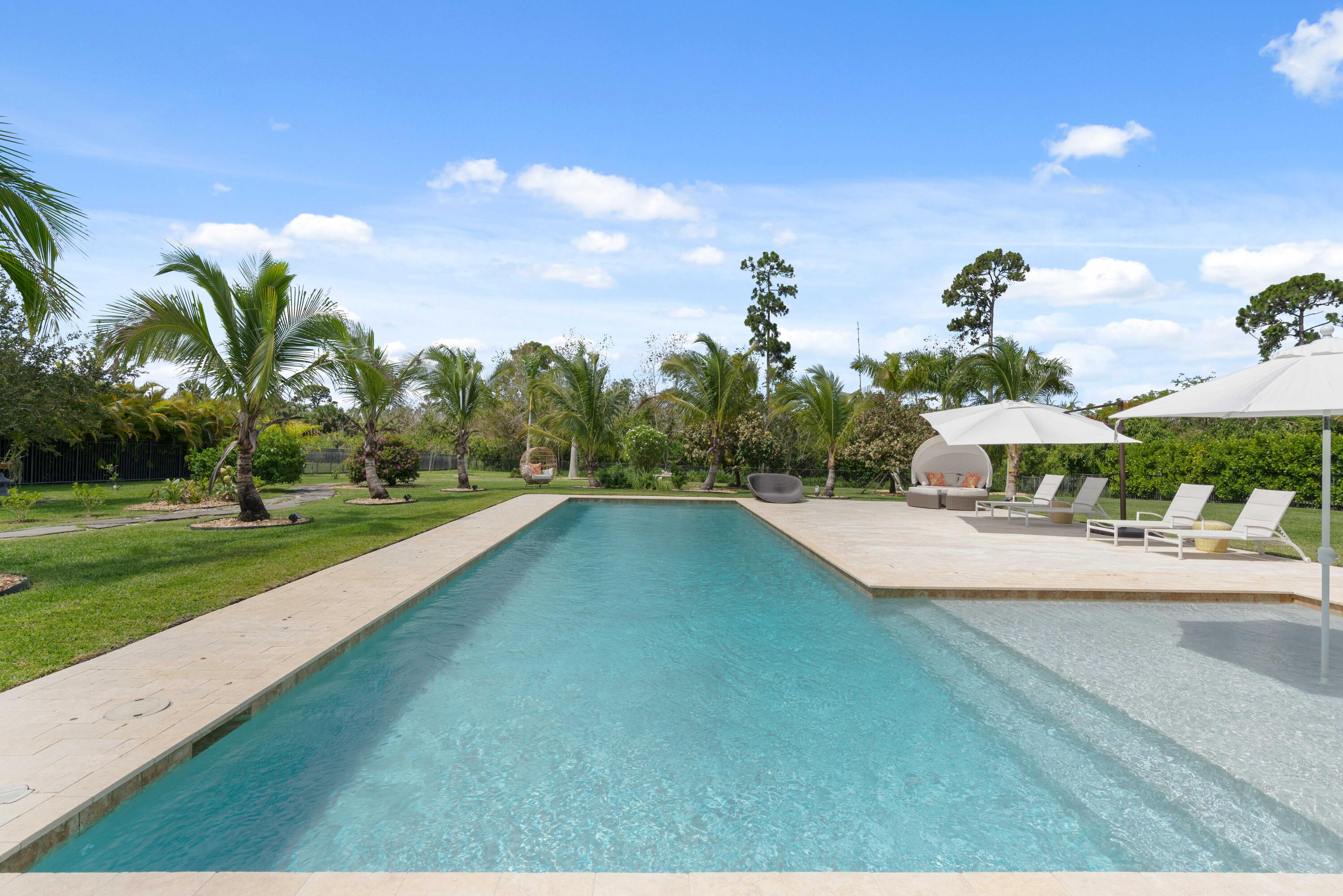 8208 SE Red Root Way