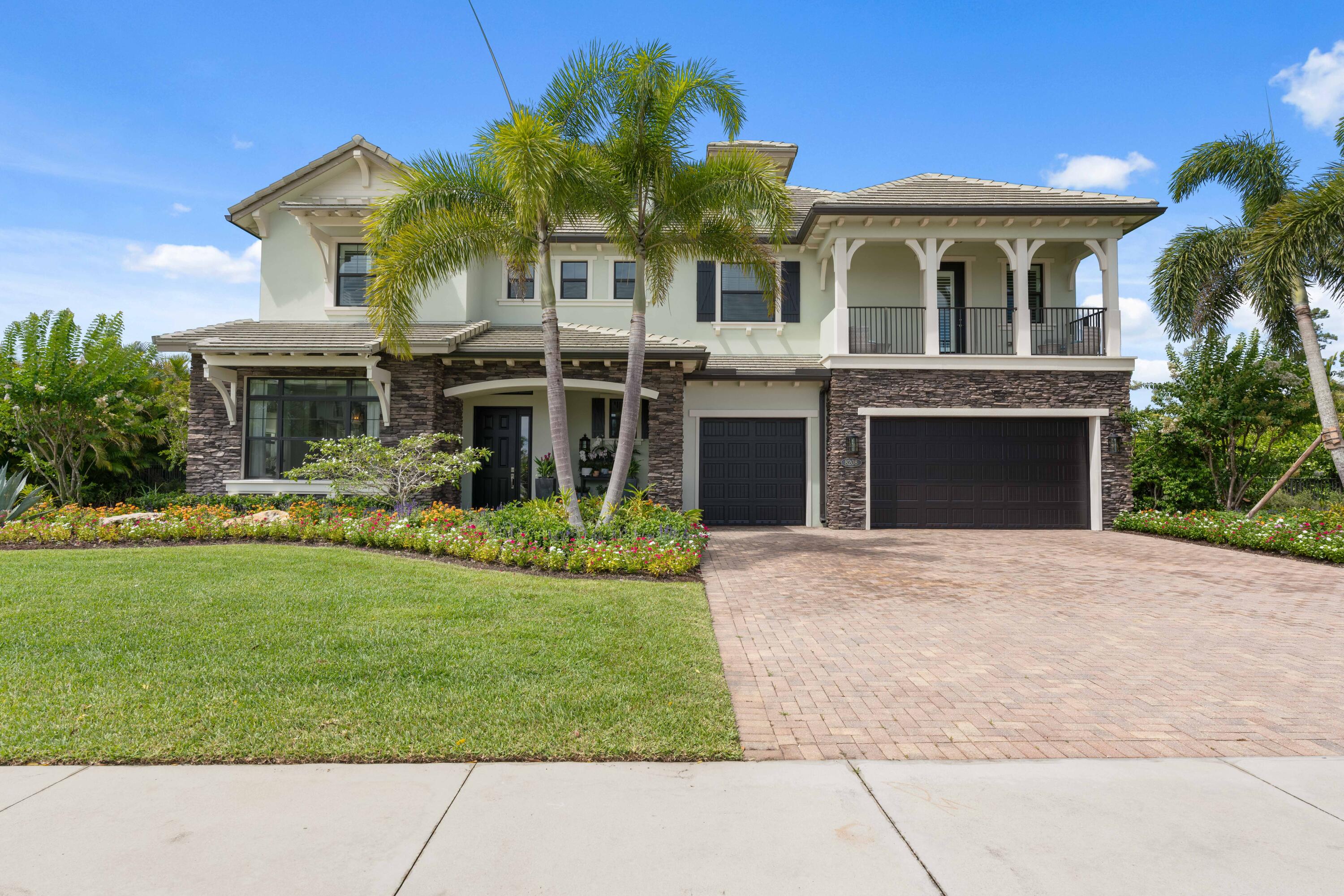 8208 SE Red Root Way