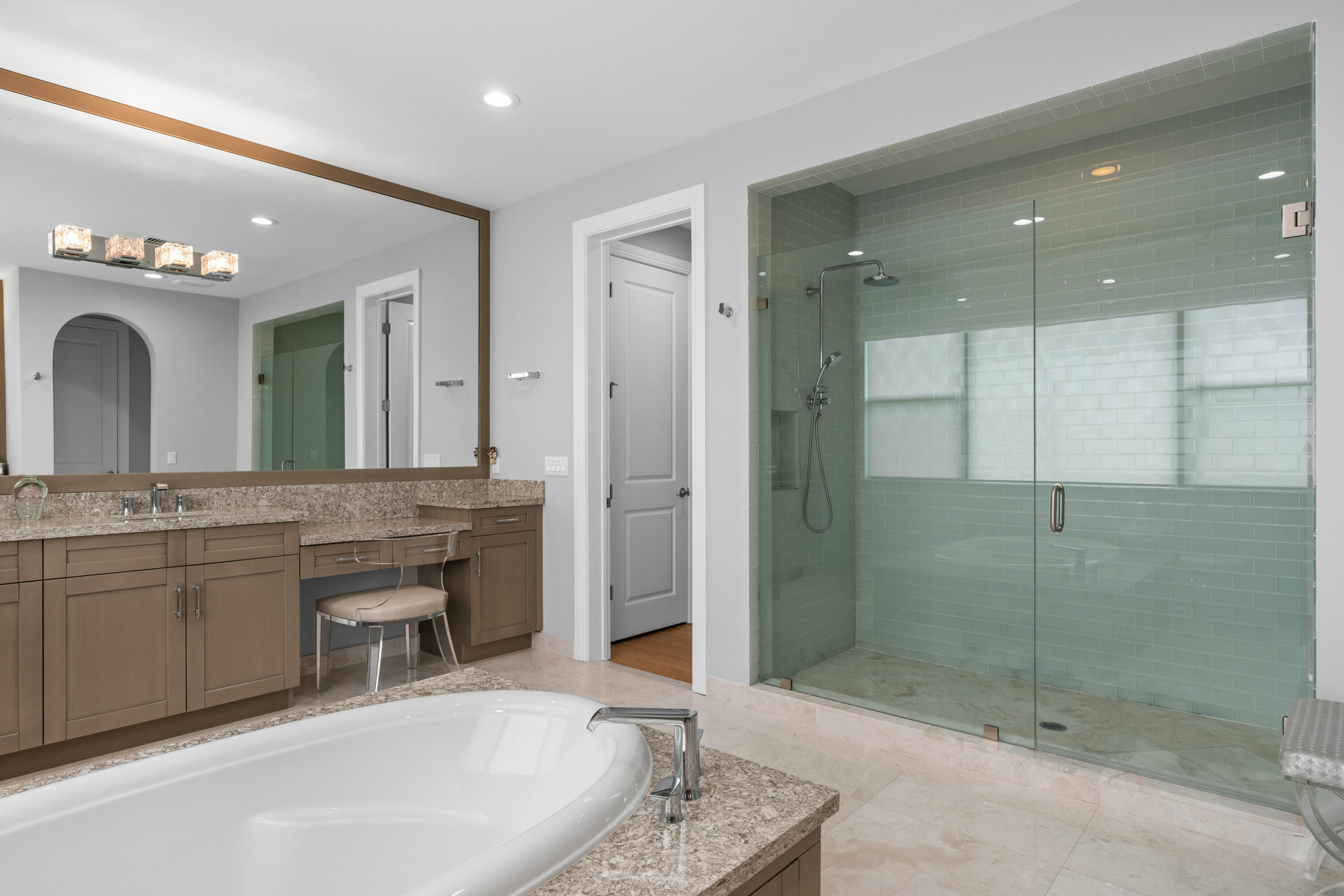 8208 SE Red Root Way