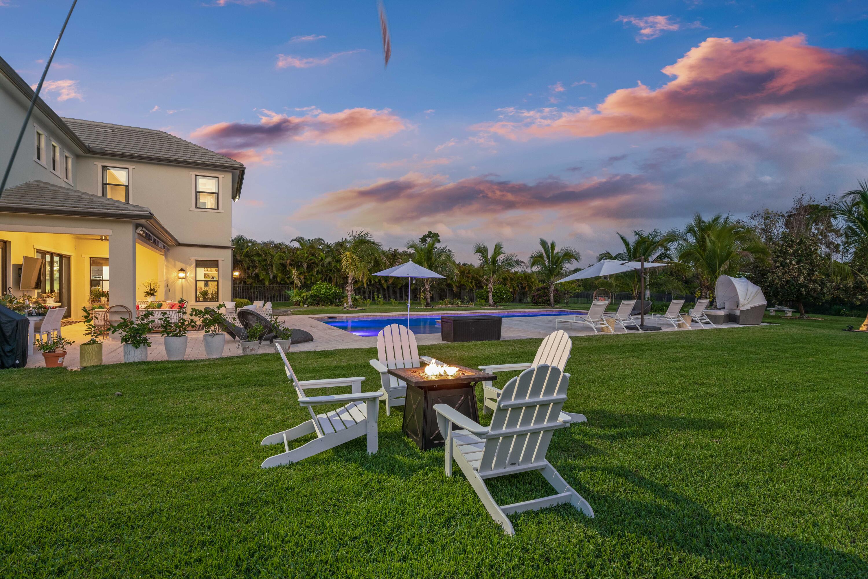 8208 SE Red Root Way