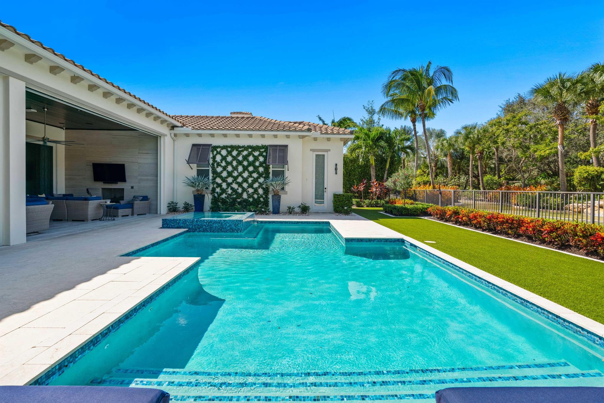 11541 Green Bayberry Drive