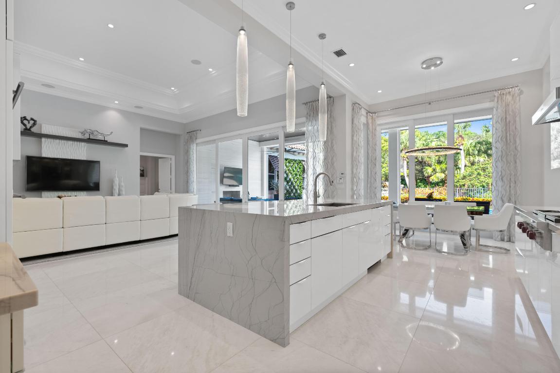 11541 Green Bayberry Drive