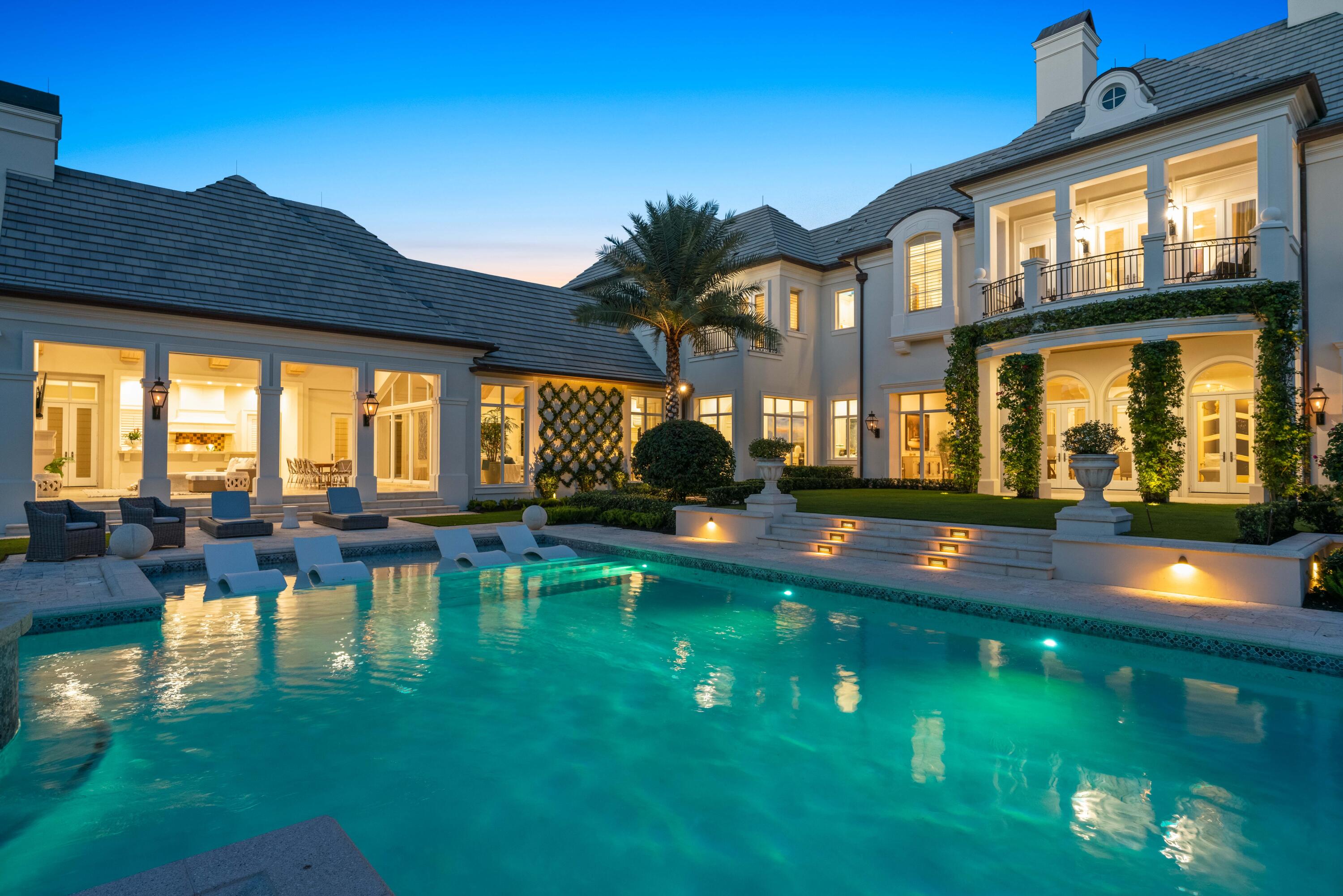 12215 Tillinghast Circle