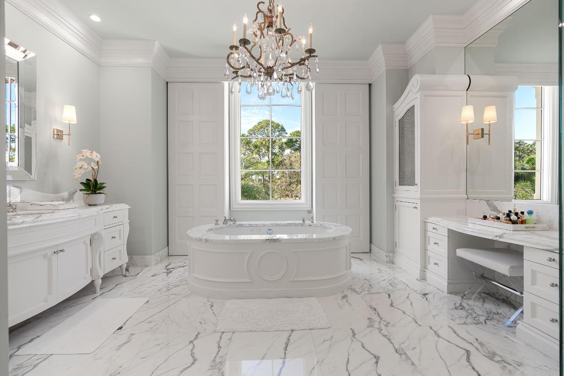 12215 Tillinghast Circle