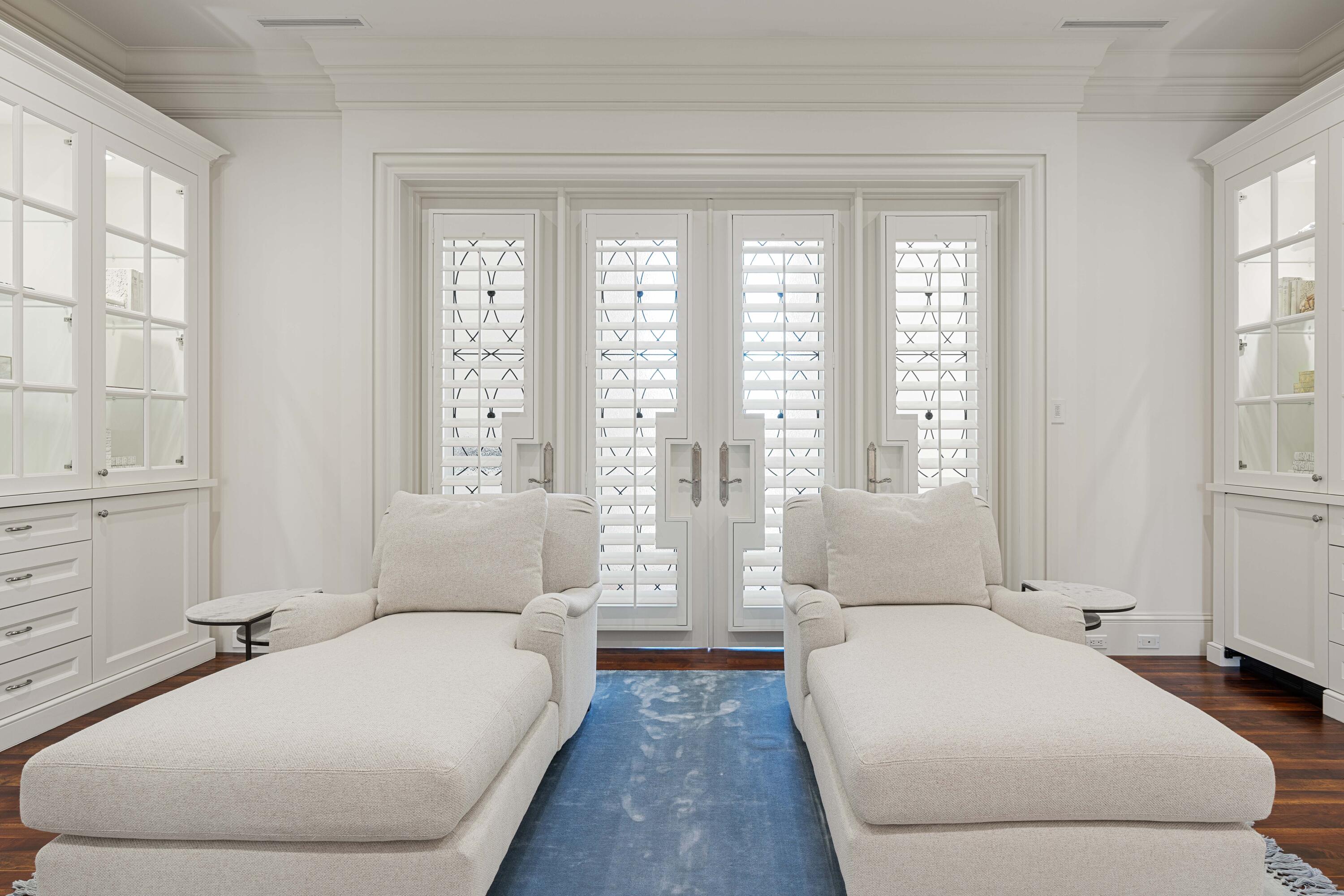 12215 Tillinghast Circle