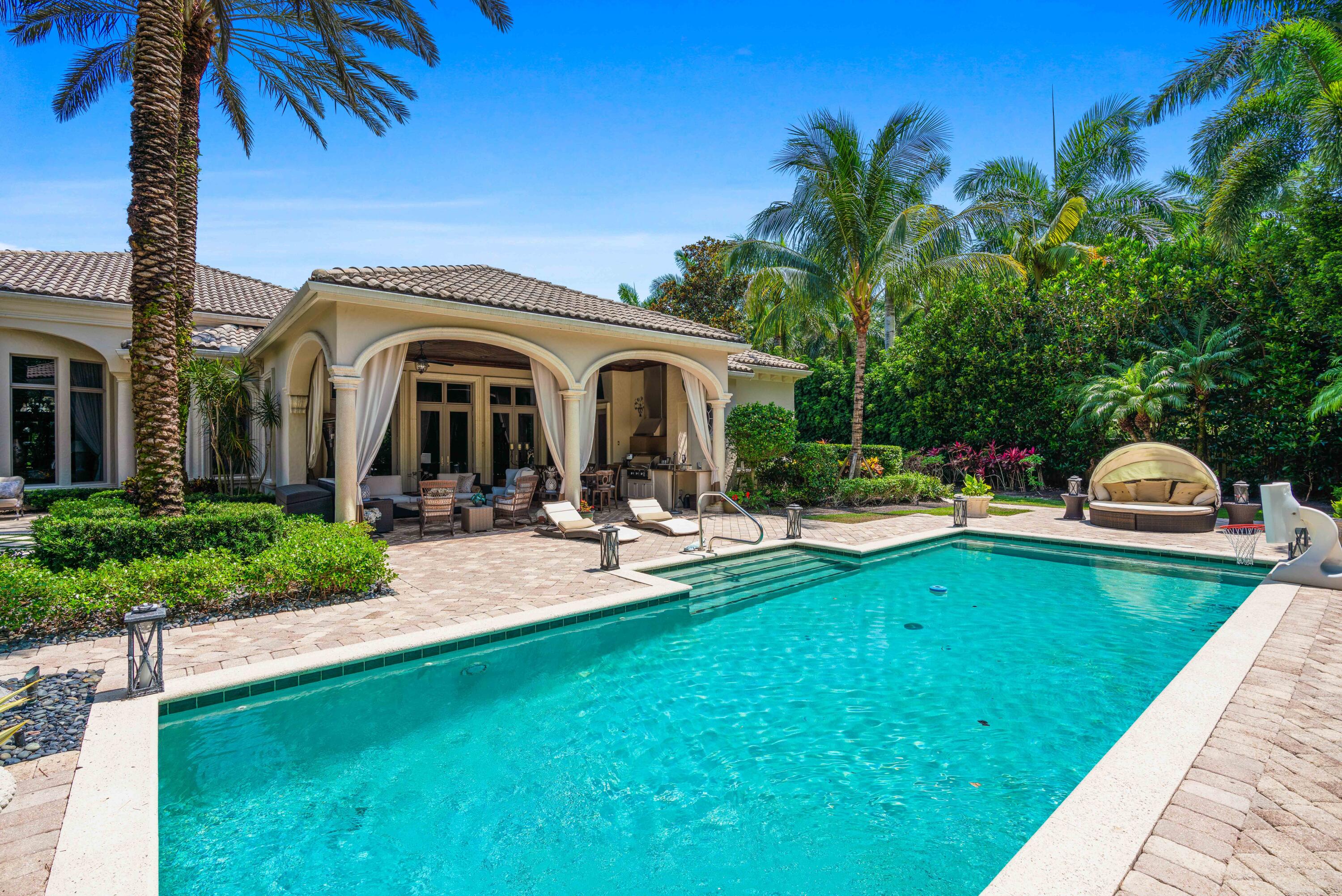 11711 Tulipa Court