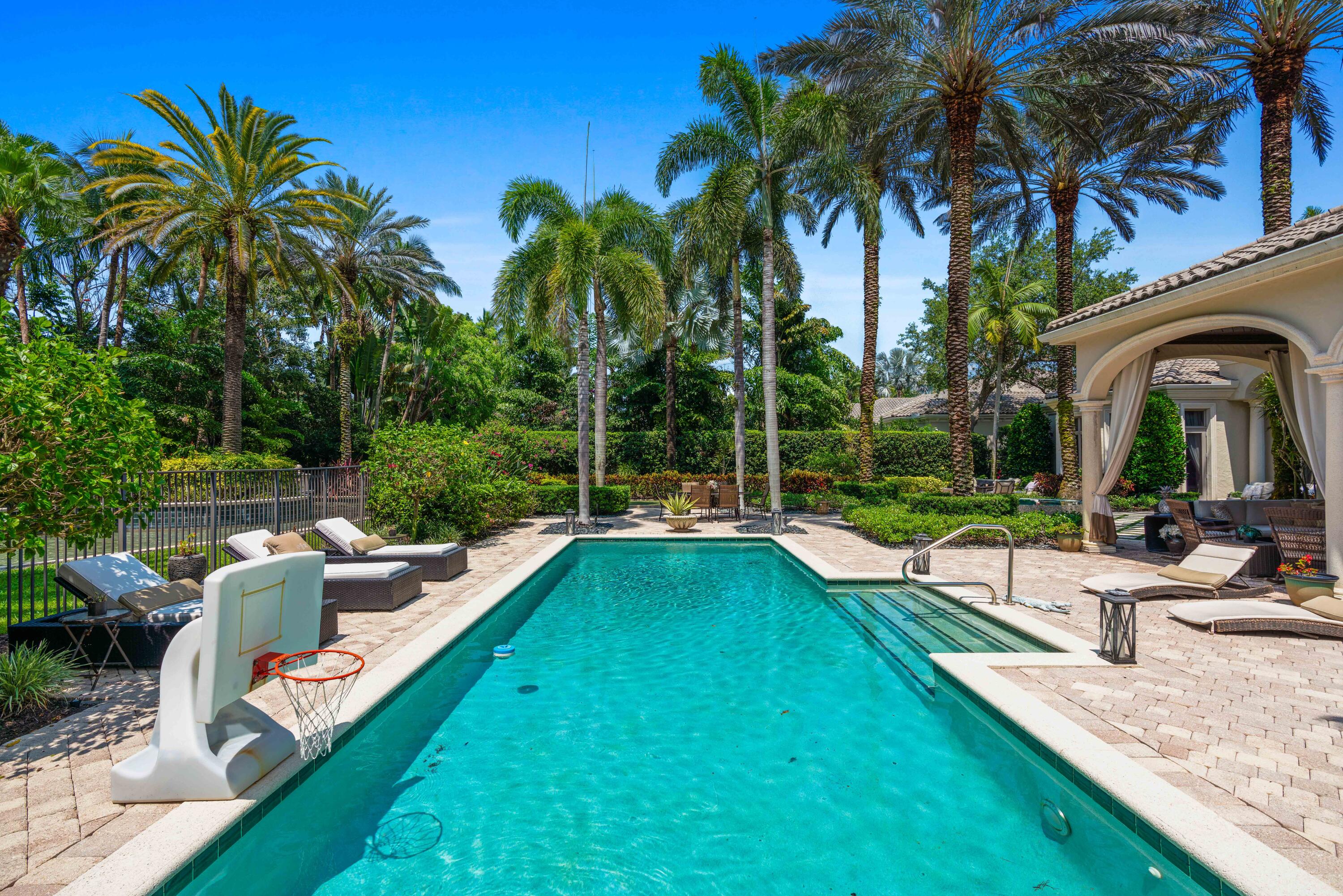 11711 Tulipa Court