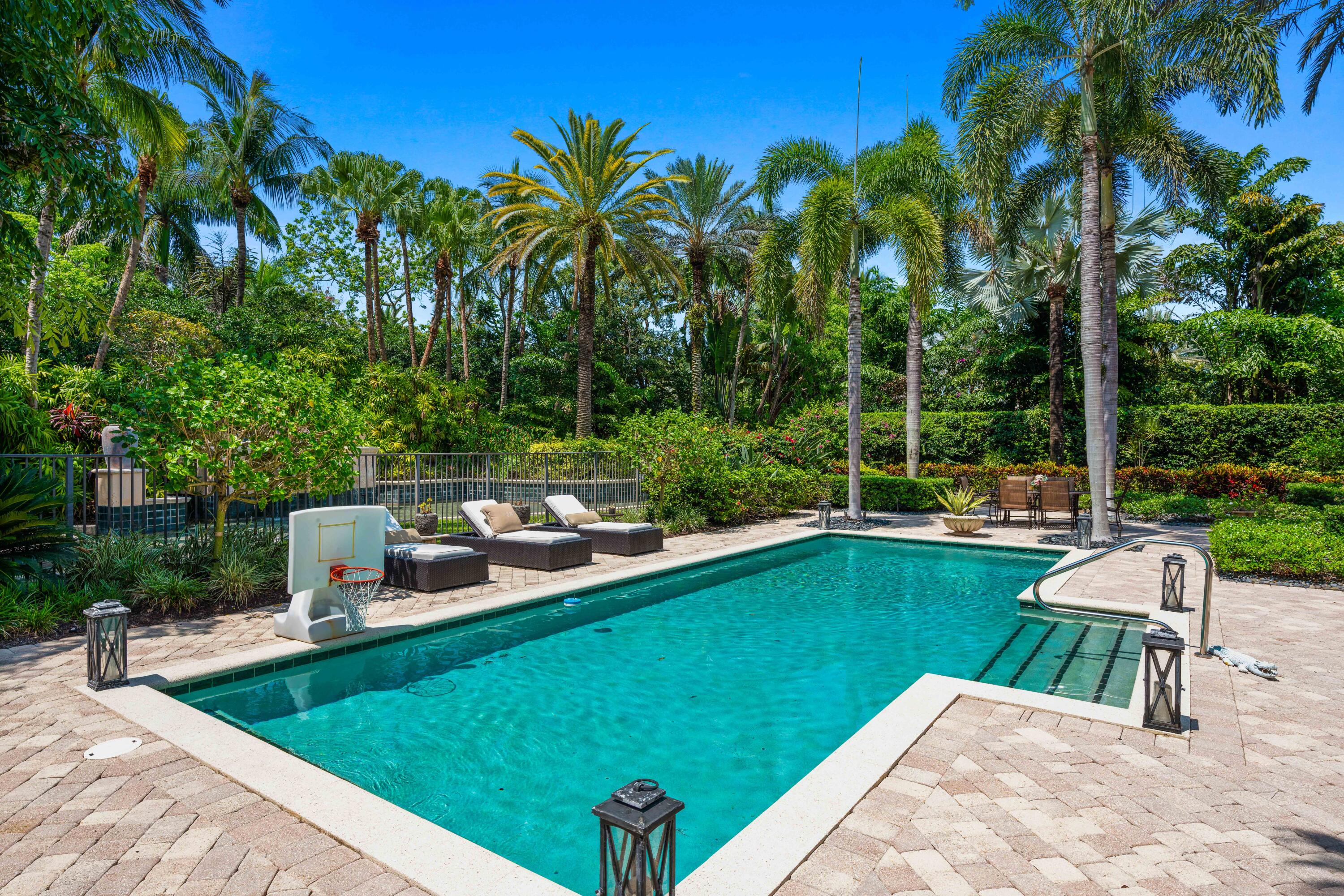 11711 Tulipa Court