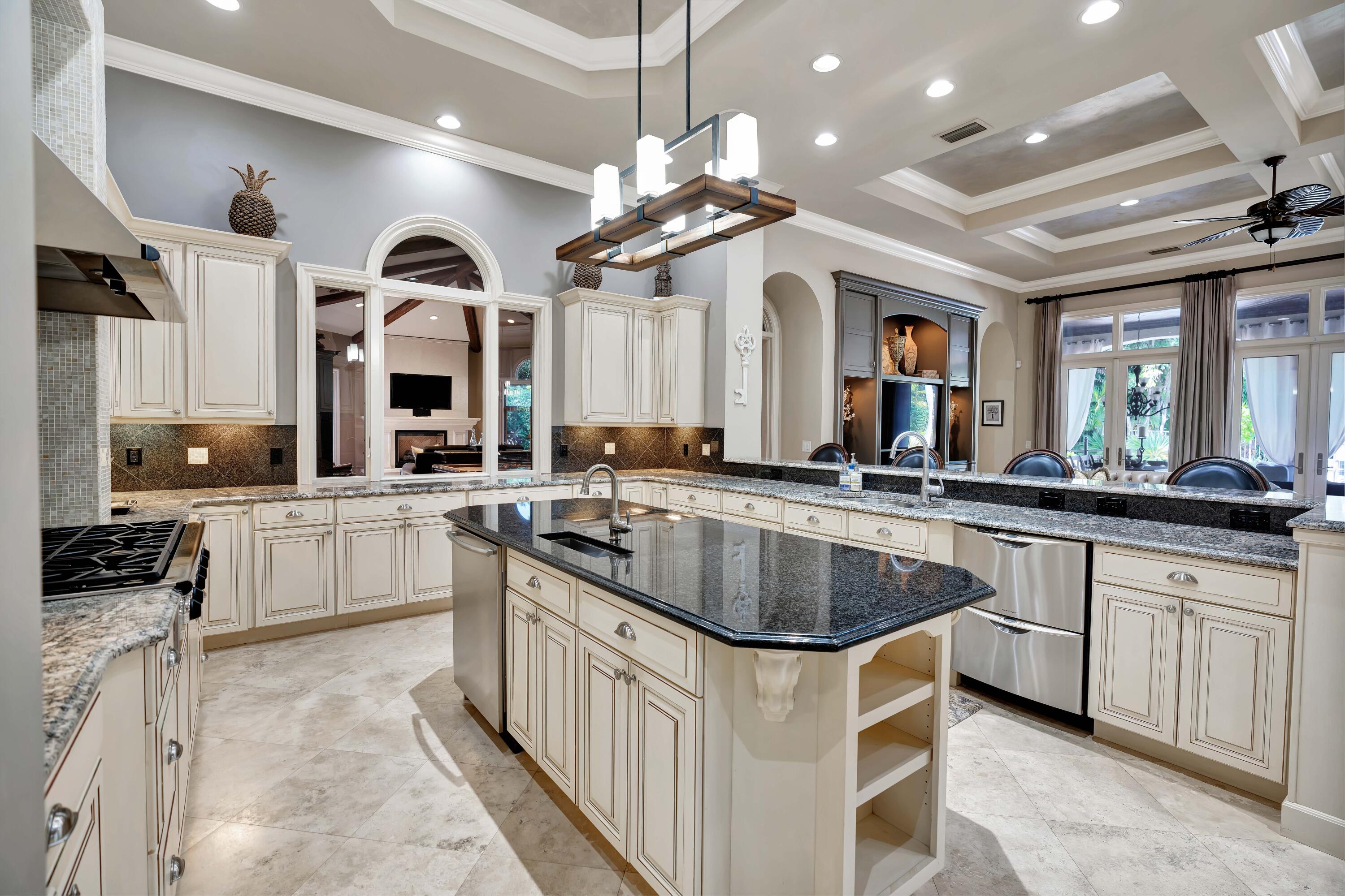 11711 Tulipa Court