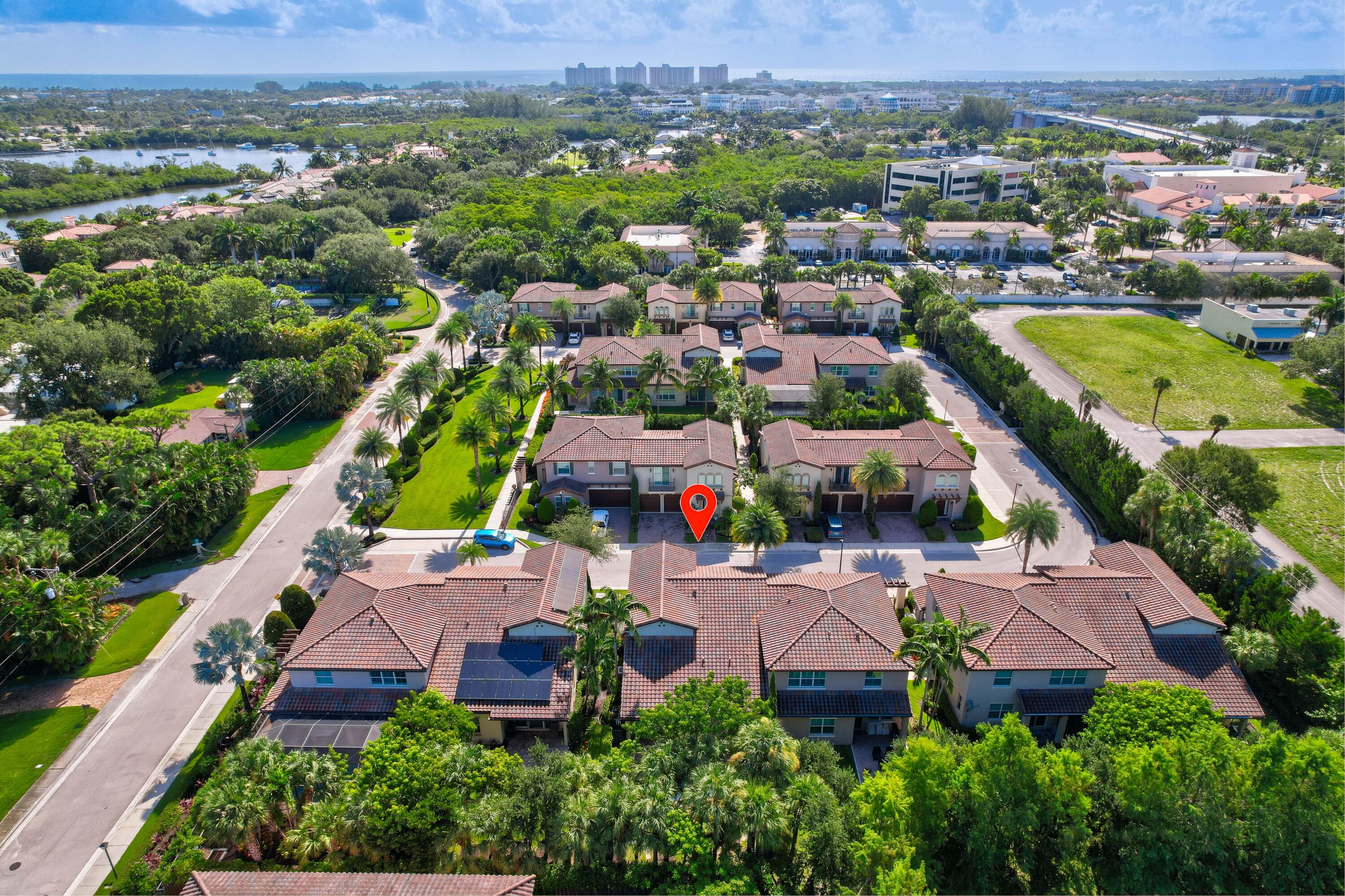 114 Diamante Way