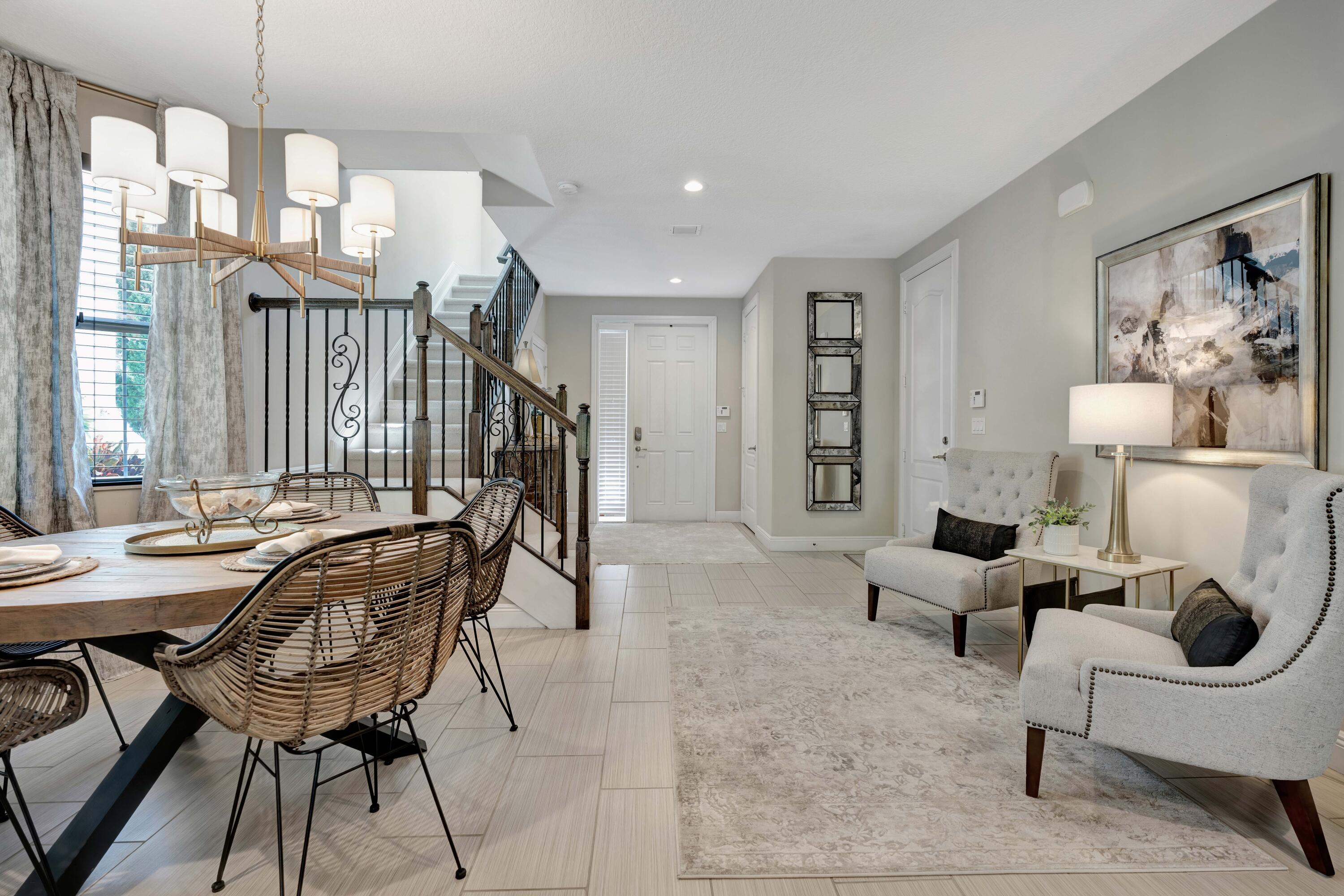 114 Diamante Way