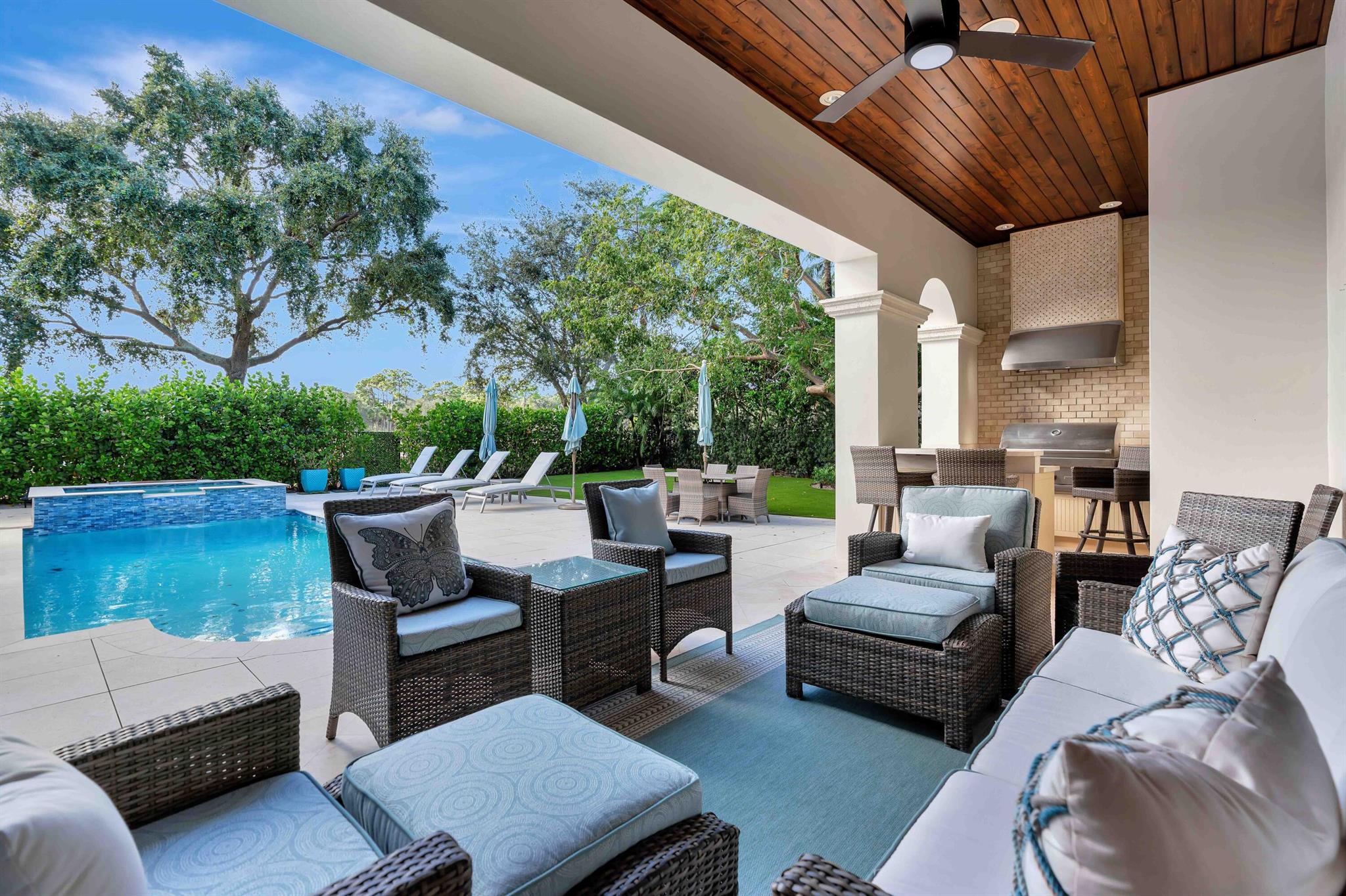 11127 Green Bayberry Drive