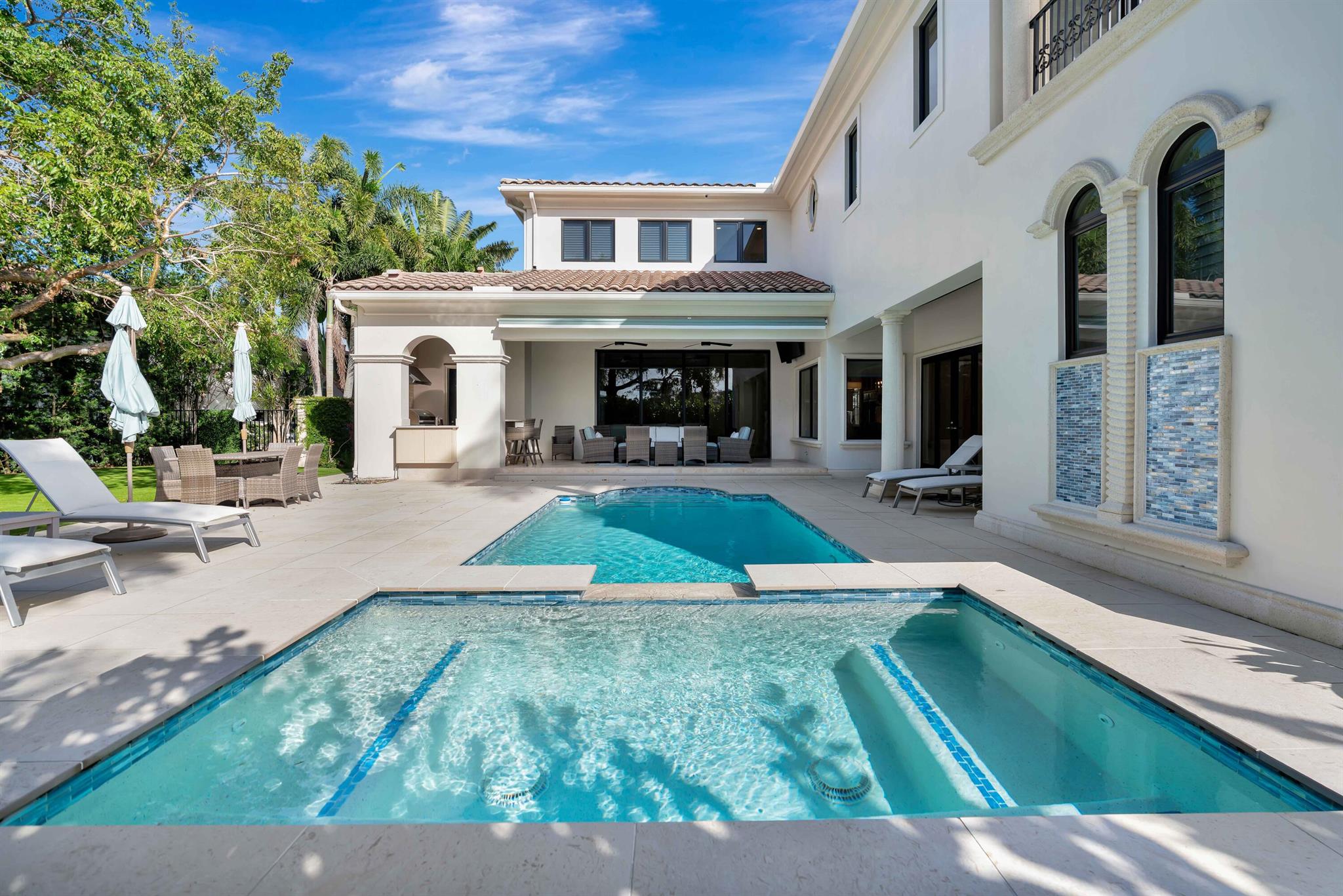 11127 Green Bayberry Drive