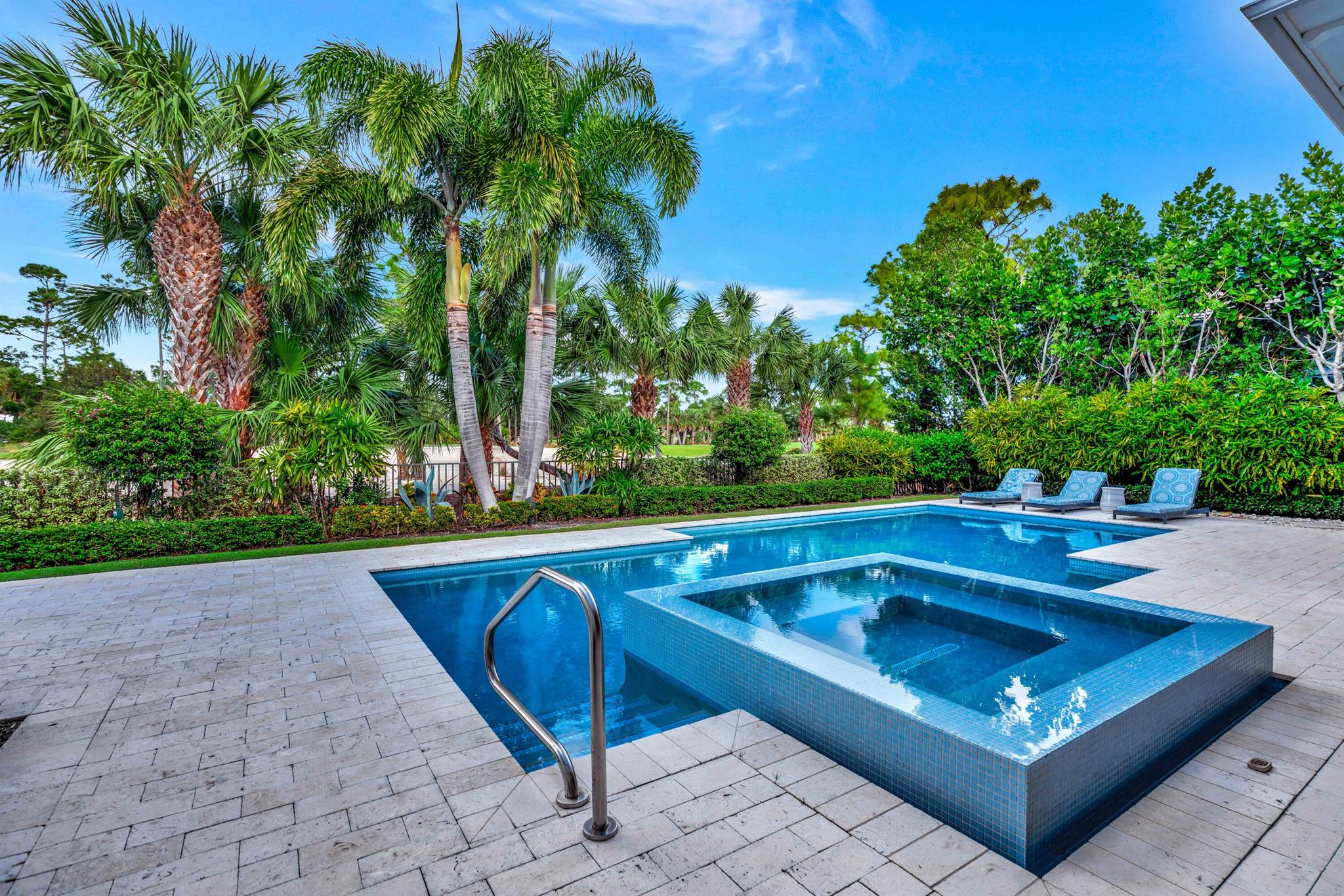 12113 Plantation Way